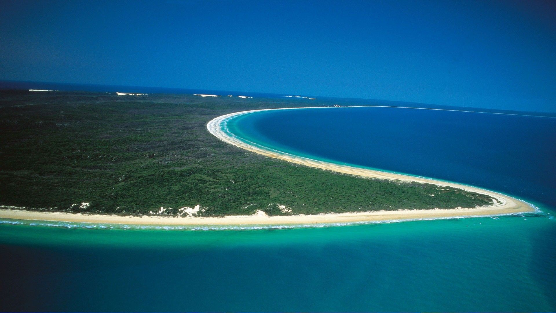 Beautiful Fraser Island in Australia Wallpaper