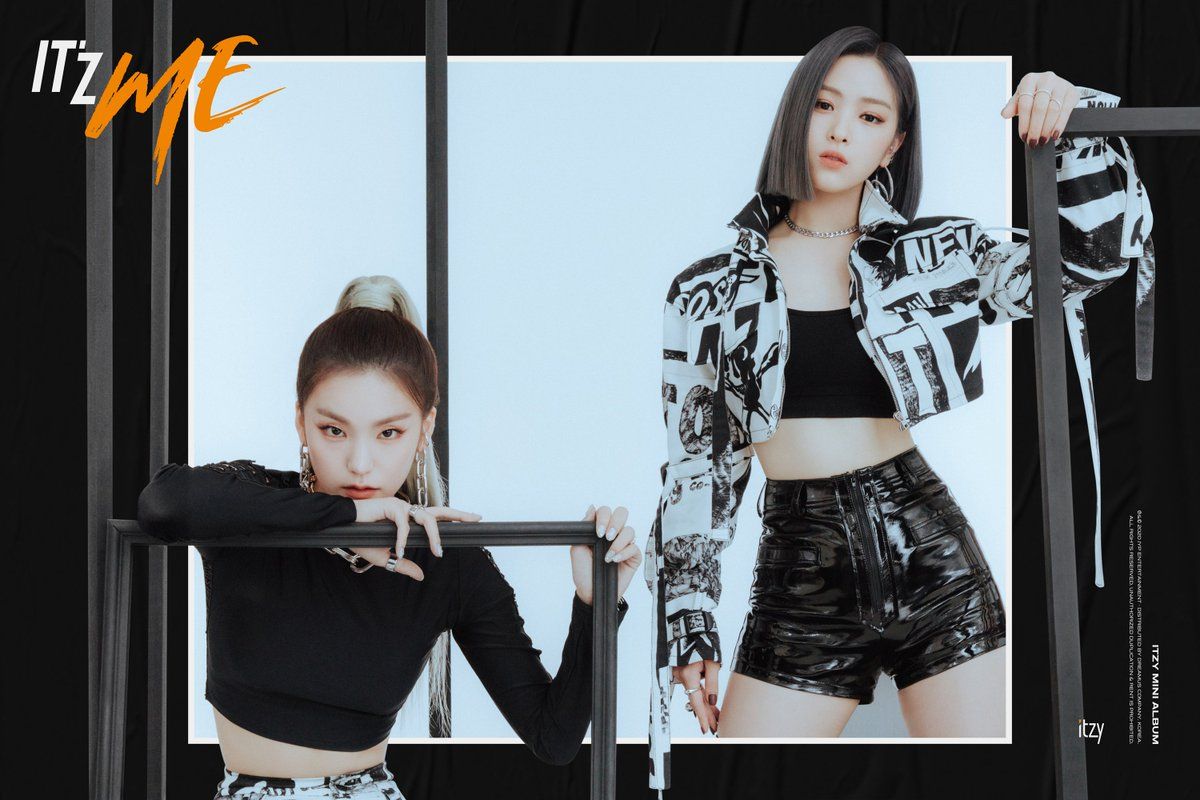 ITZY group up in 'IT'Z ME' comeback teaser image
