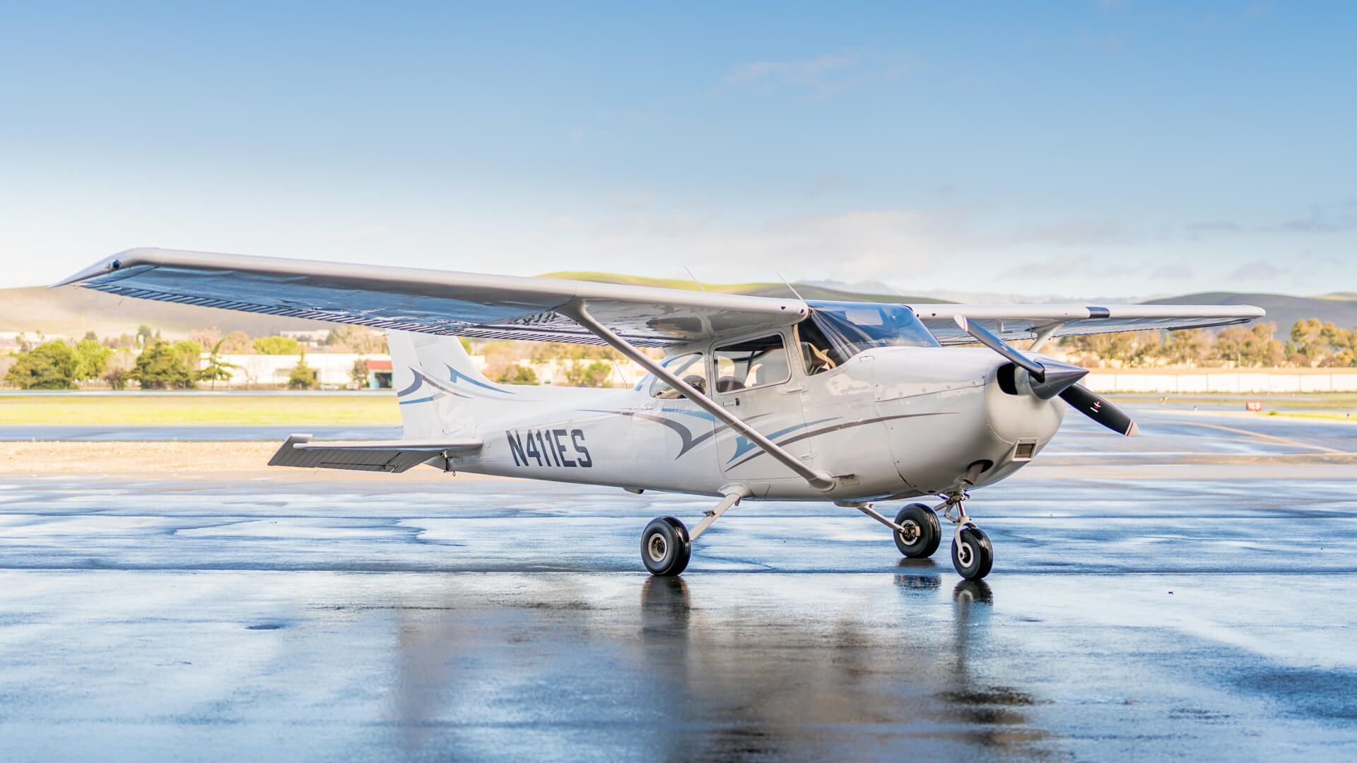 A Cessna 172  Free Stock Photo