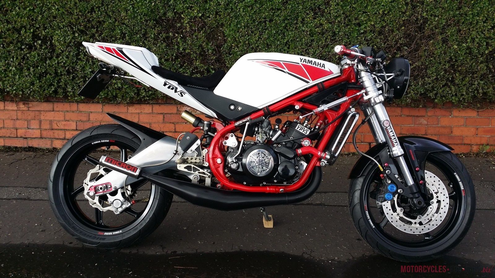 Yamaha RD350 YPVS Hybrid