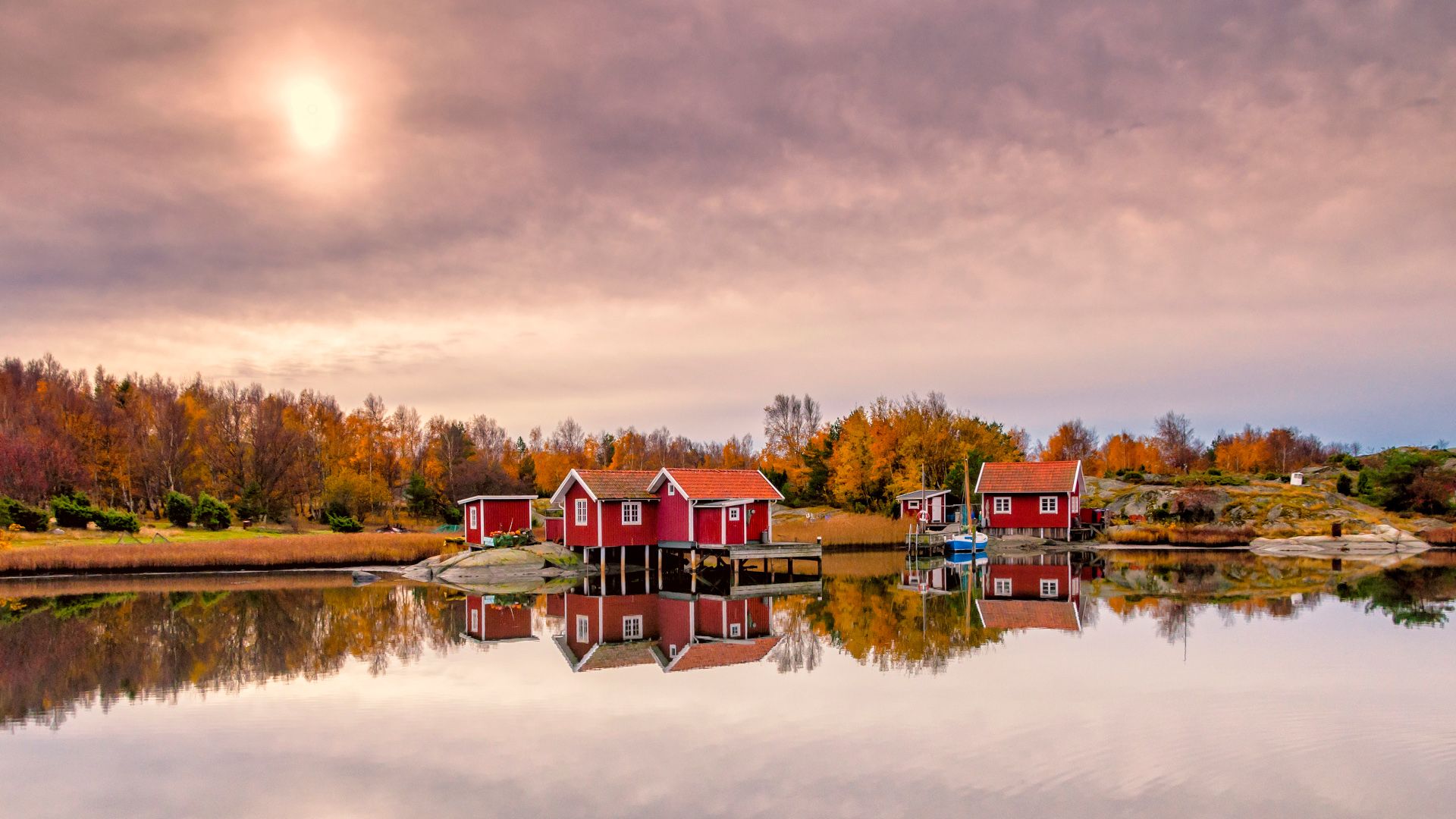 Autumn Lakeside Village in Sweden Photography Wallpaper Wunderschön