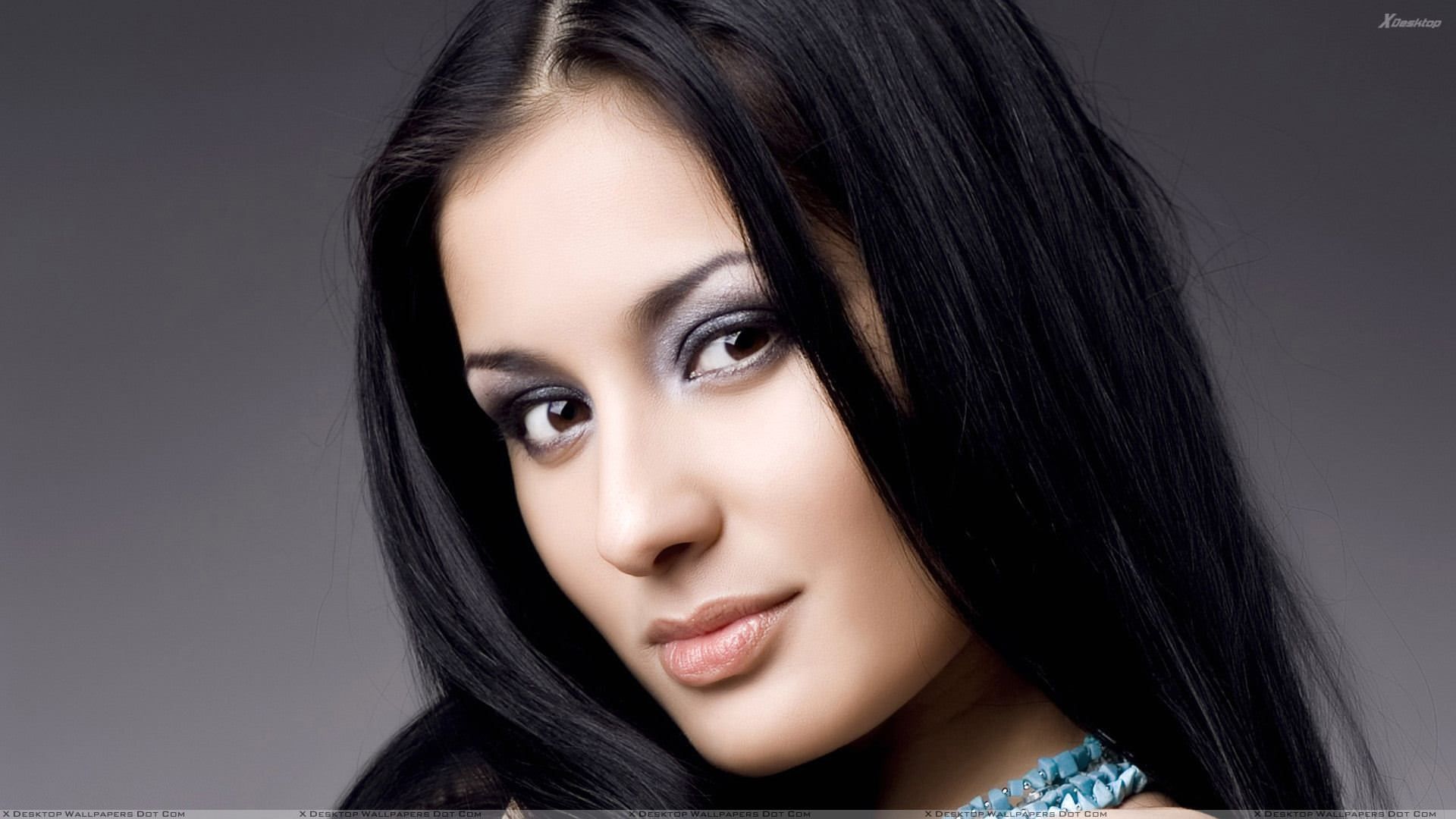 FREE Girls Wallpaper in PSD