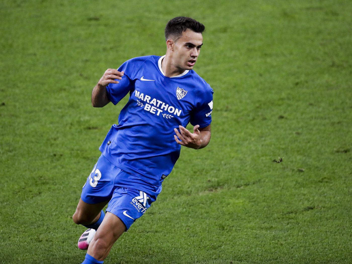 Chelsea join queue of clubs interested in signing Sergio Reguilon.