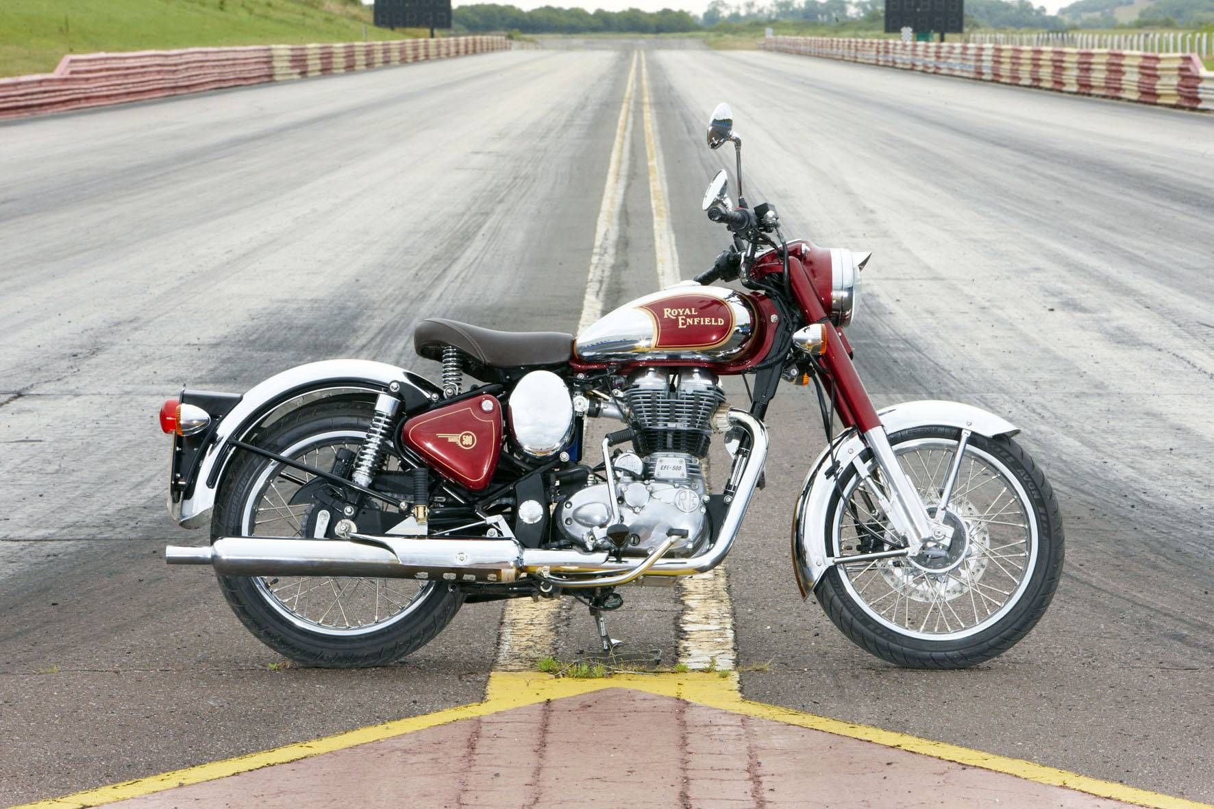 My fav Indian classic chrome 500 I own one color. Royal enfield bullet, Royal enfield wallpaper, Royal enfield classic 350cc