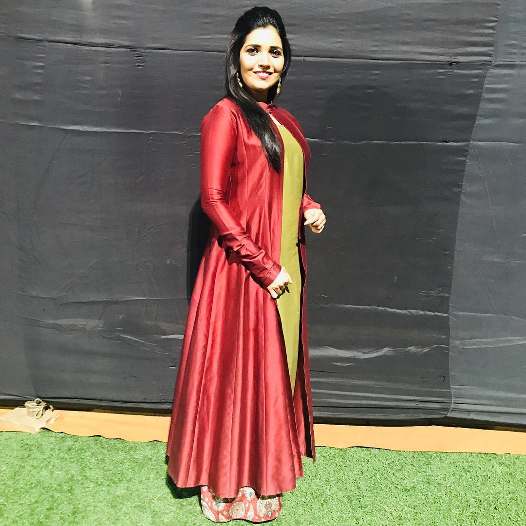 Mukta Barve Marathi Film Actress 19