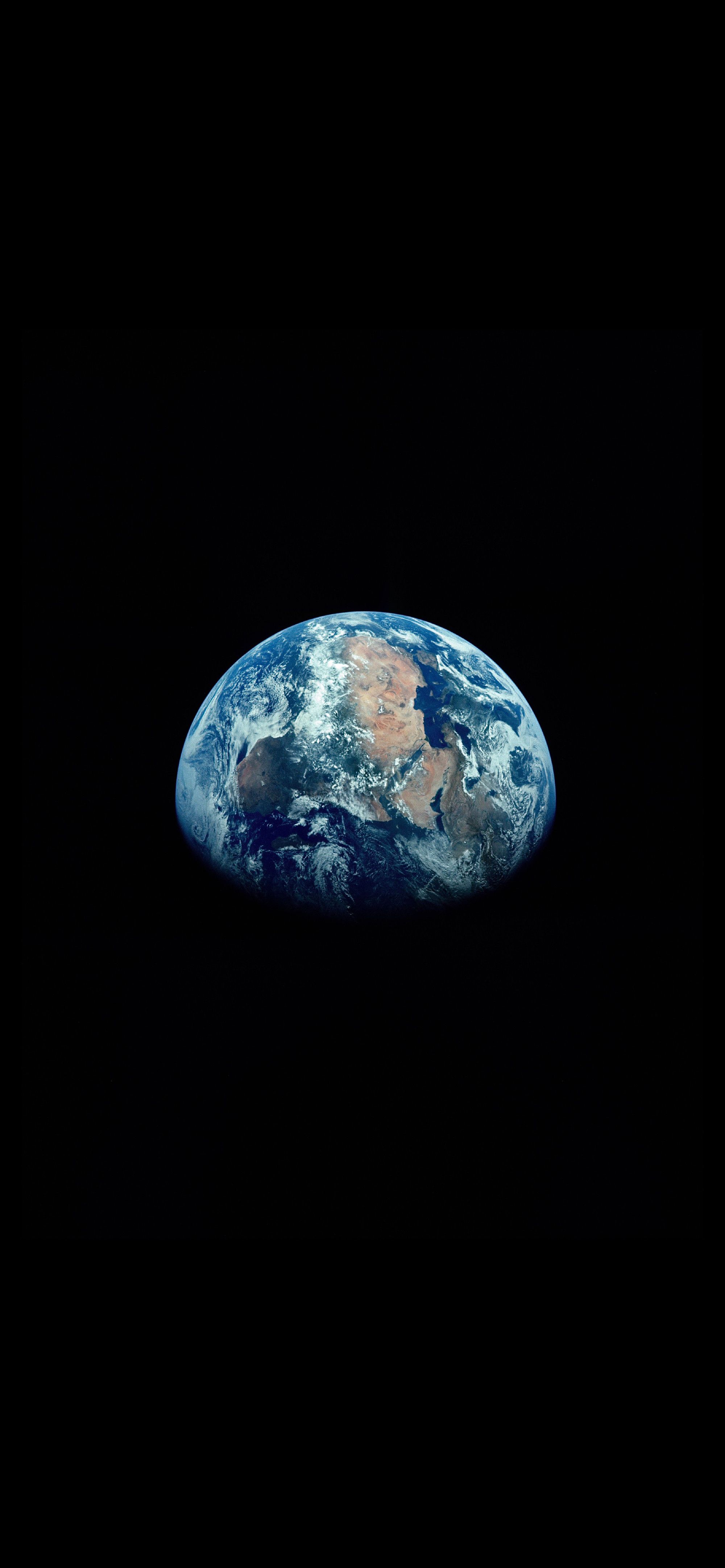 Earth from Apollo 11 for OLED devices -Side note: doesn't seem flat to me