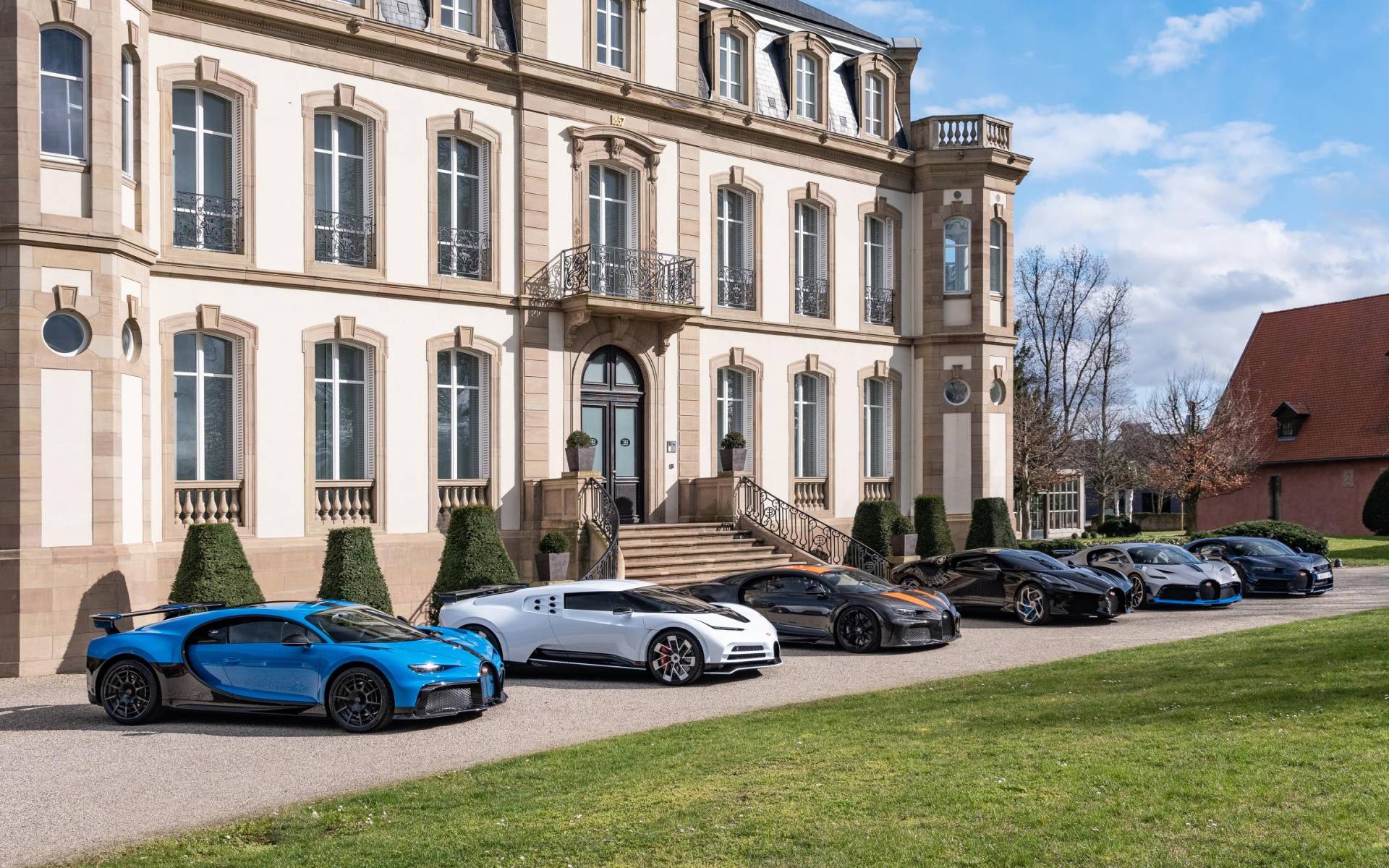 Behold Bugatti's Stunning $50M Display Car Guide