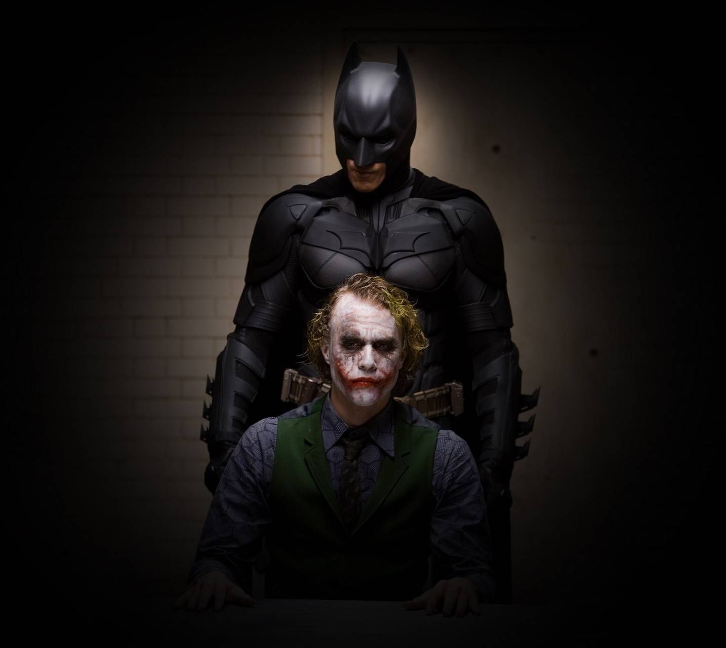 Joker Vs Batman wallpaper