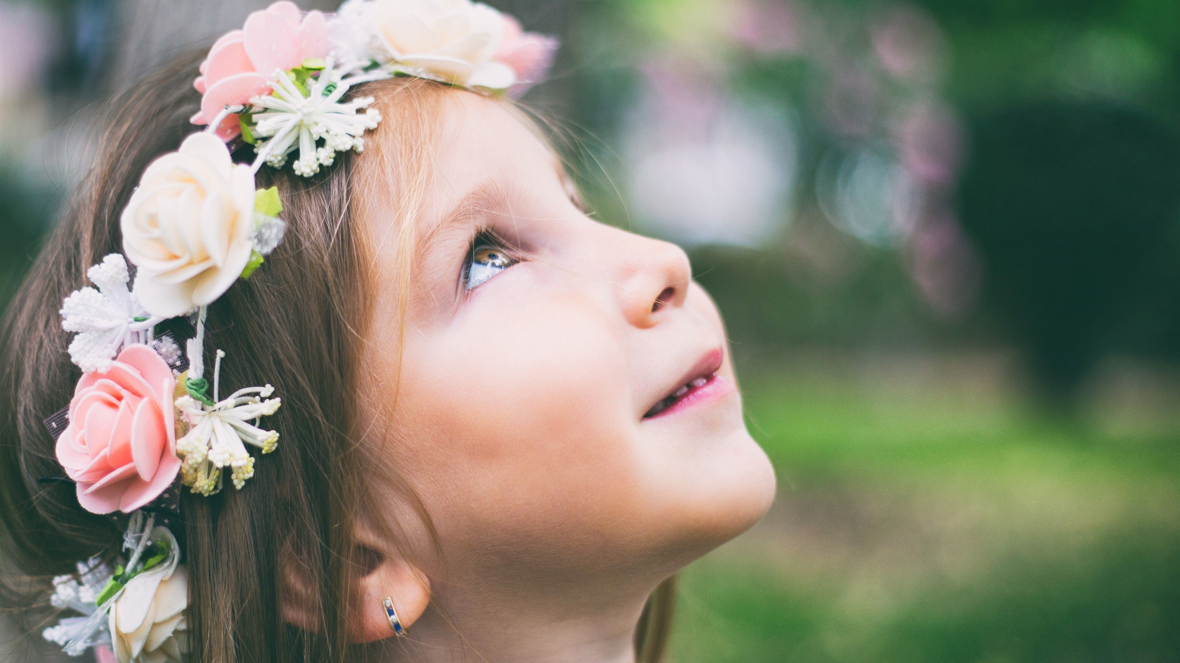 Graceful Baby Girl Wearing Flower Ring 4k Wallpaper Girl Wallpaper & Background Download