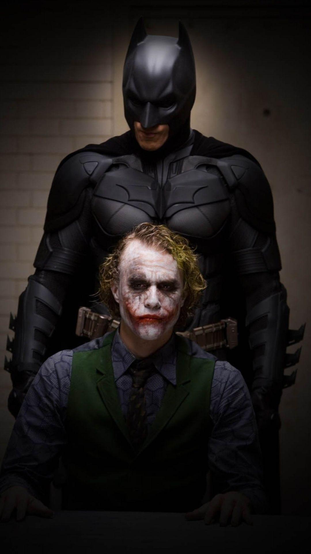 Heath Ledger Joker iPhone 11 Wallpaper