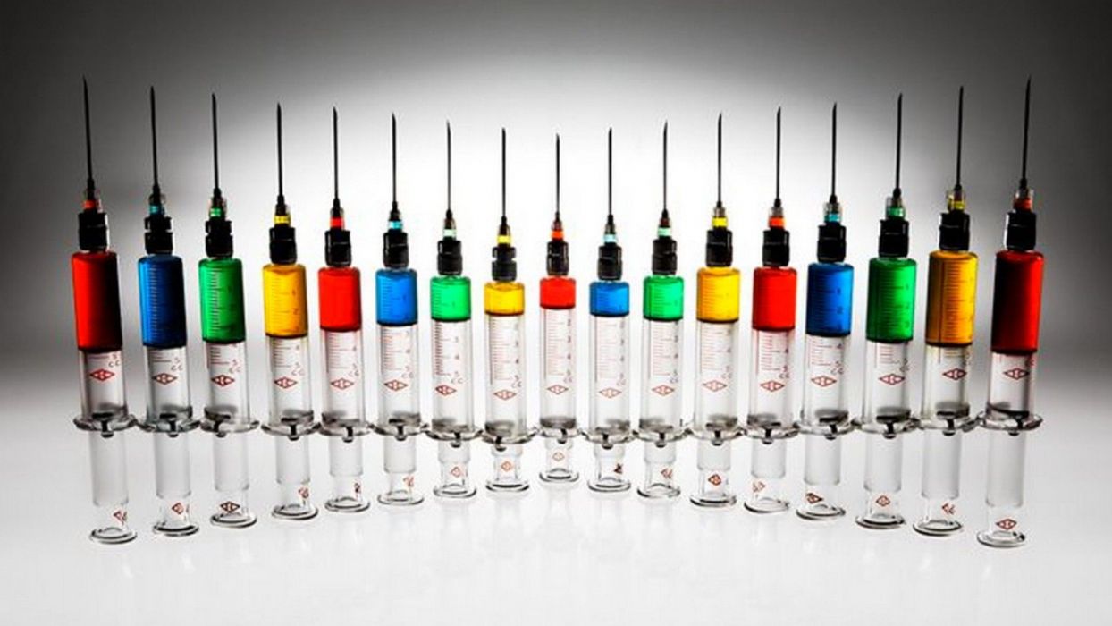 Syringes With Colored Paint Wallpaperx1080