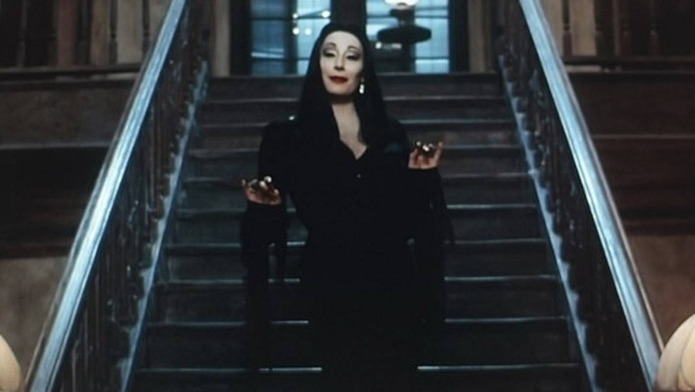 Anjelica Huston: What Doesn't Kill You