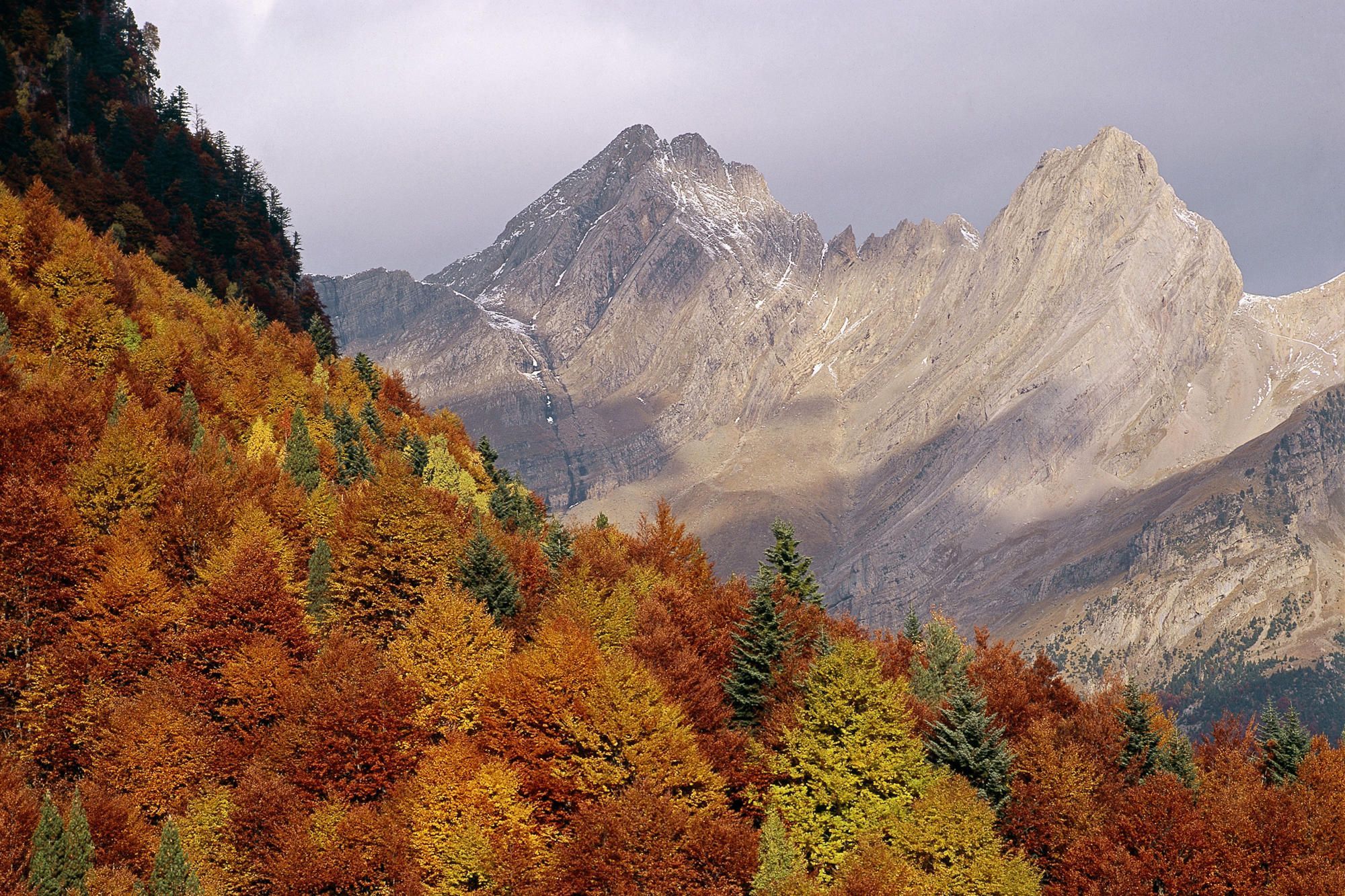 Spain Pyrenees Valley Huesca Province Aragon. Natural landmarks, Fall picture, Wild adventures