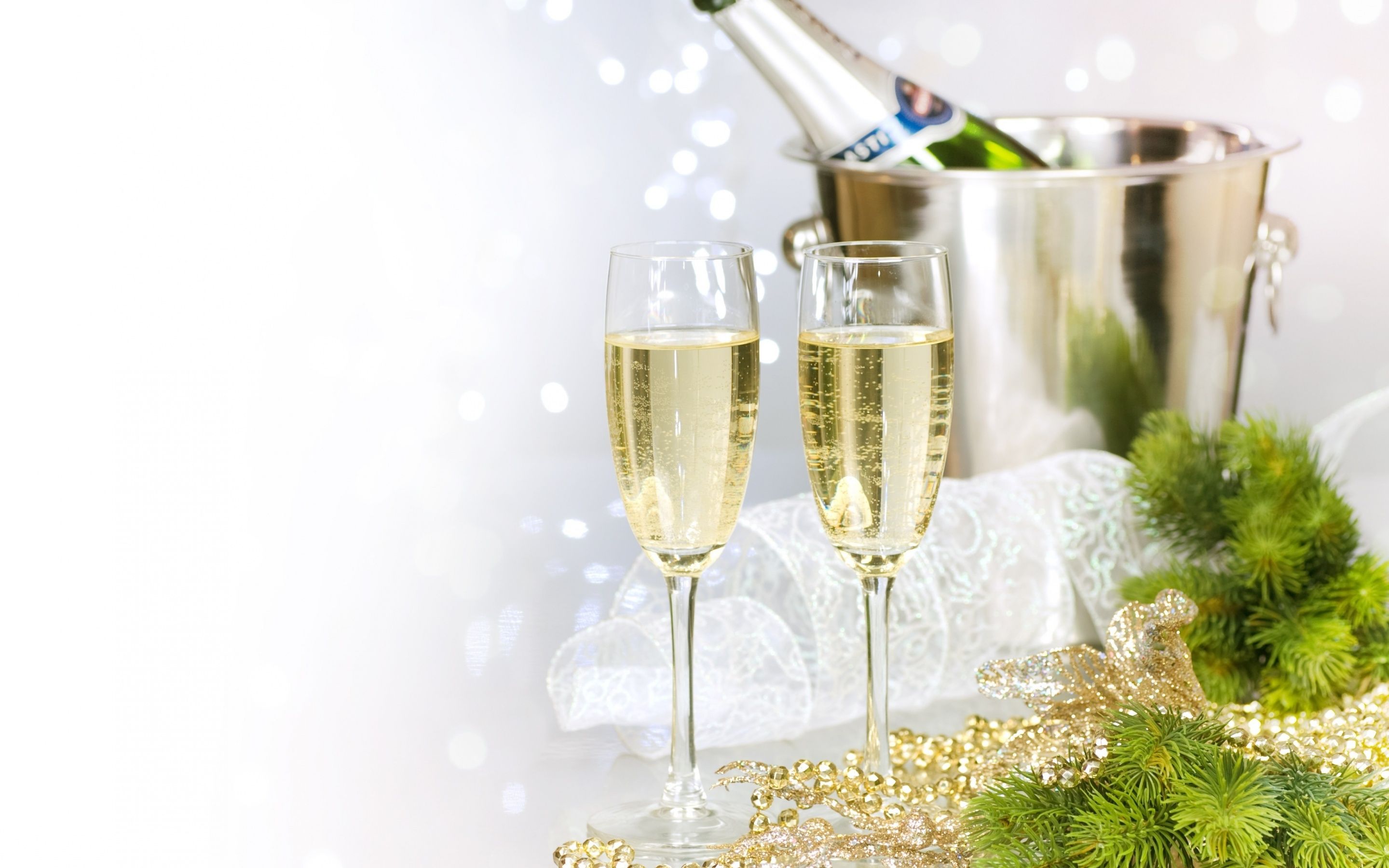 Download wallpaper champagne, New Year, Christmas, glasses of champagne, decorations, Christmas tree for desktop with resolution 2880x1800. High Quality HD picture wallpaper