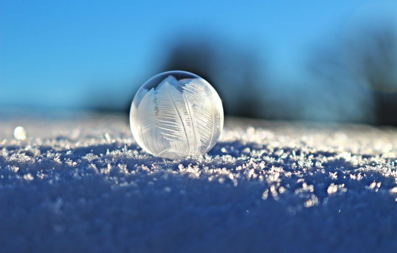 Wallpaper macro, macro, ball, Snow, Bubble, winter, snow, macro, Soap, Soap, Bubble, Semyon, In the winter, syomka, Ice crystals image for desktop, section макро