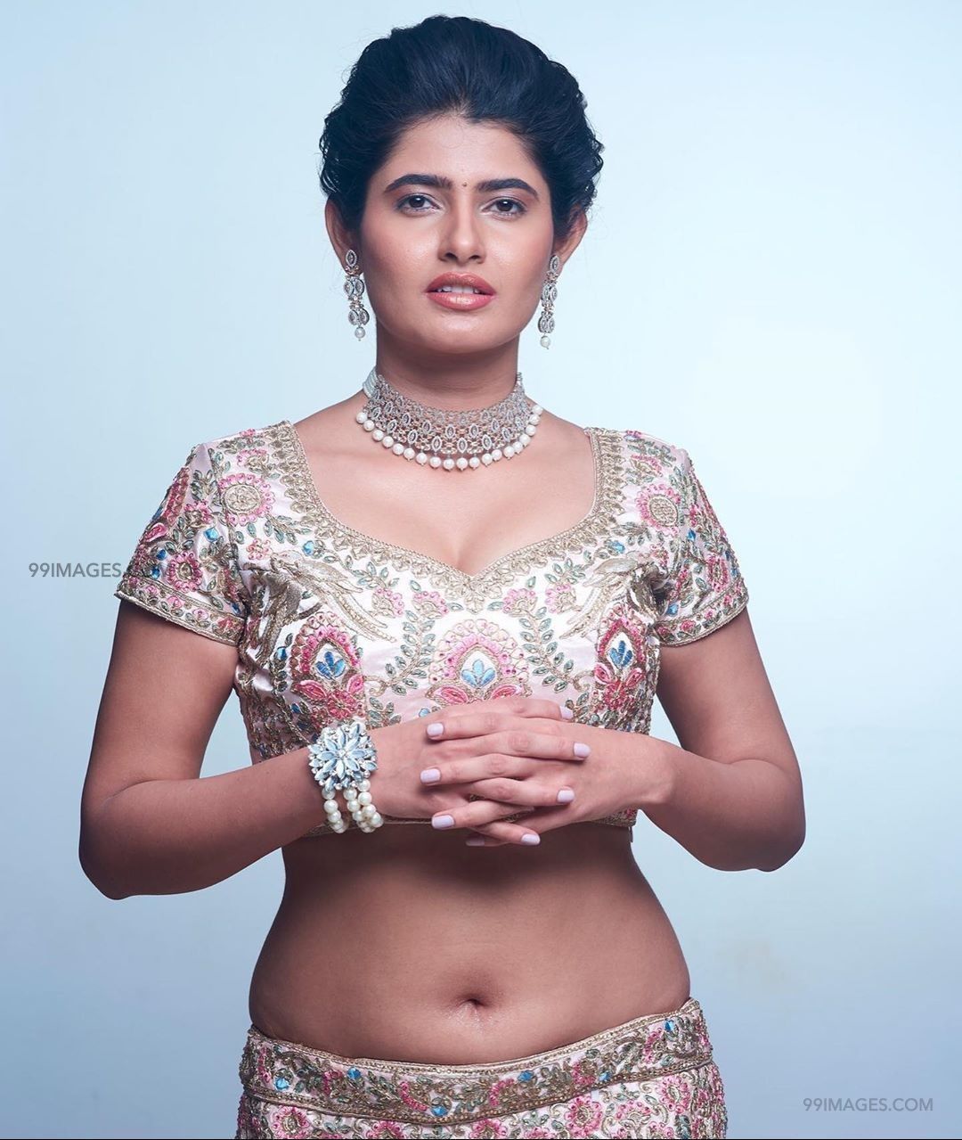 HD wallpaper: actress, bollywood, hot, indian, navel, riddhima, saree, sexy  | Wallpaper Flare