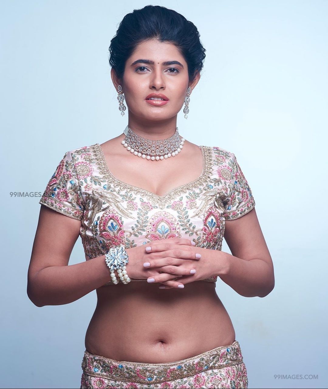 Ashima Narwal Navel Hot Photo