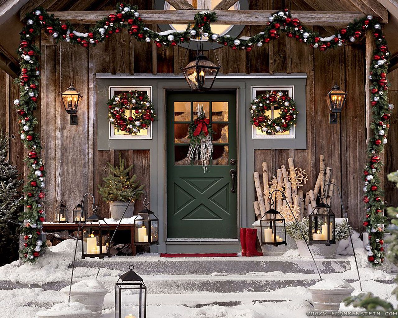 Outdoor Christmas Decorations wallpaper