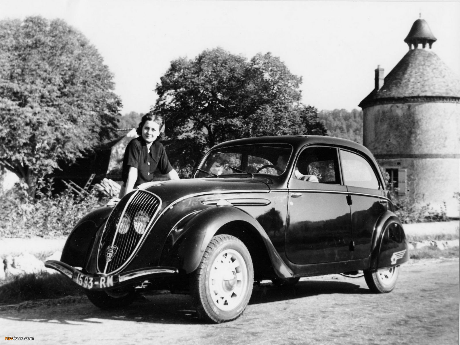 Peugeot 202 Berline 1938–49 wallpaper