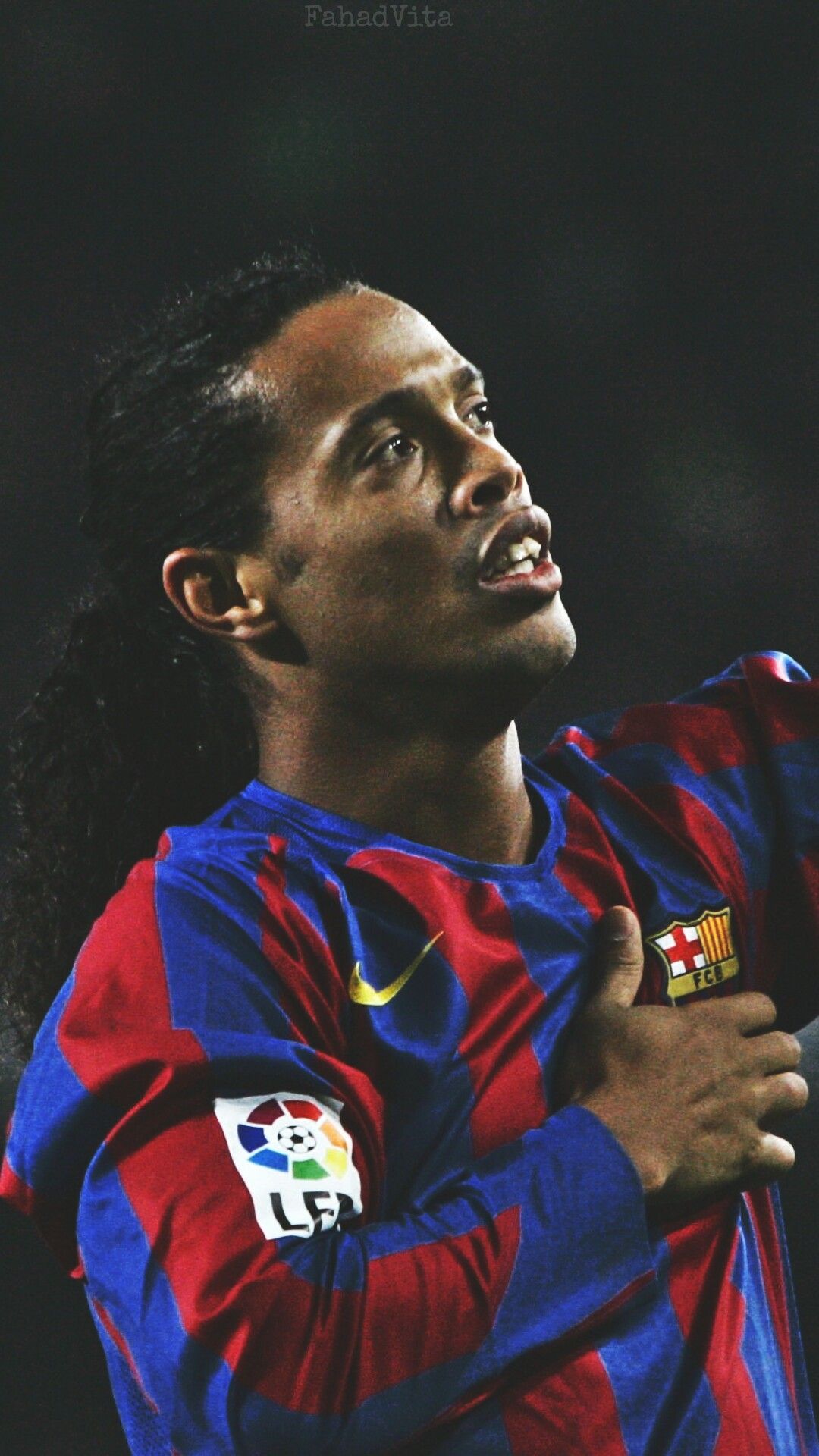 Ronaldinho • wallpaper