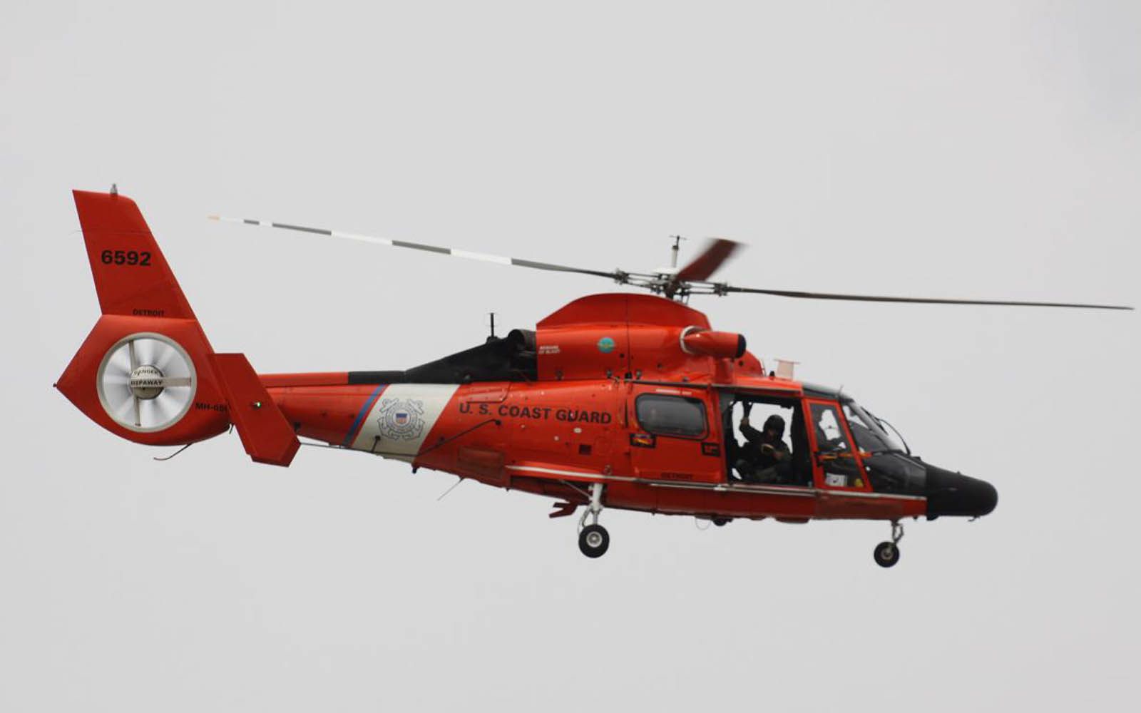 Desktop Wallpaper: HH 65 Dolphin US Coast Guard Helicopter Wallpaper