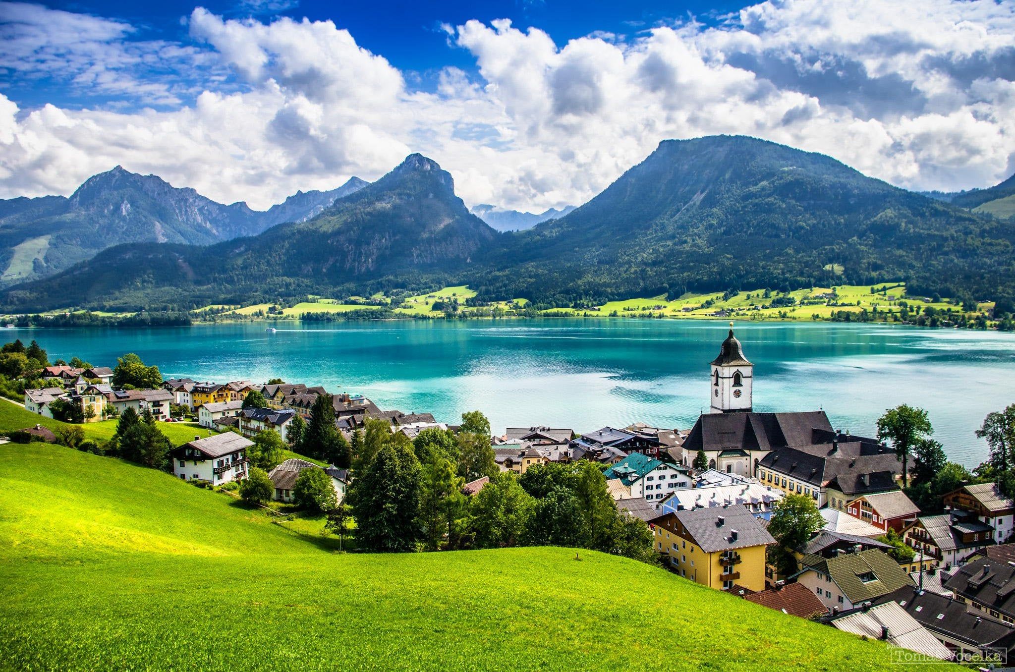 The lakeside village of St. Wolfgang, Austria [2048×1356]
