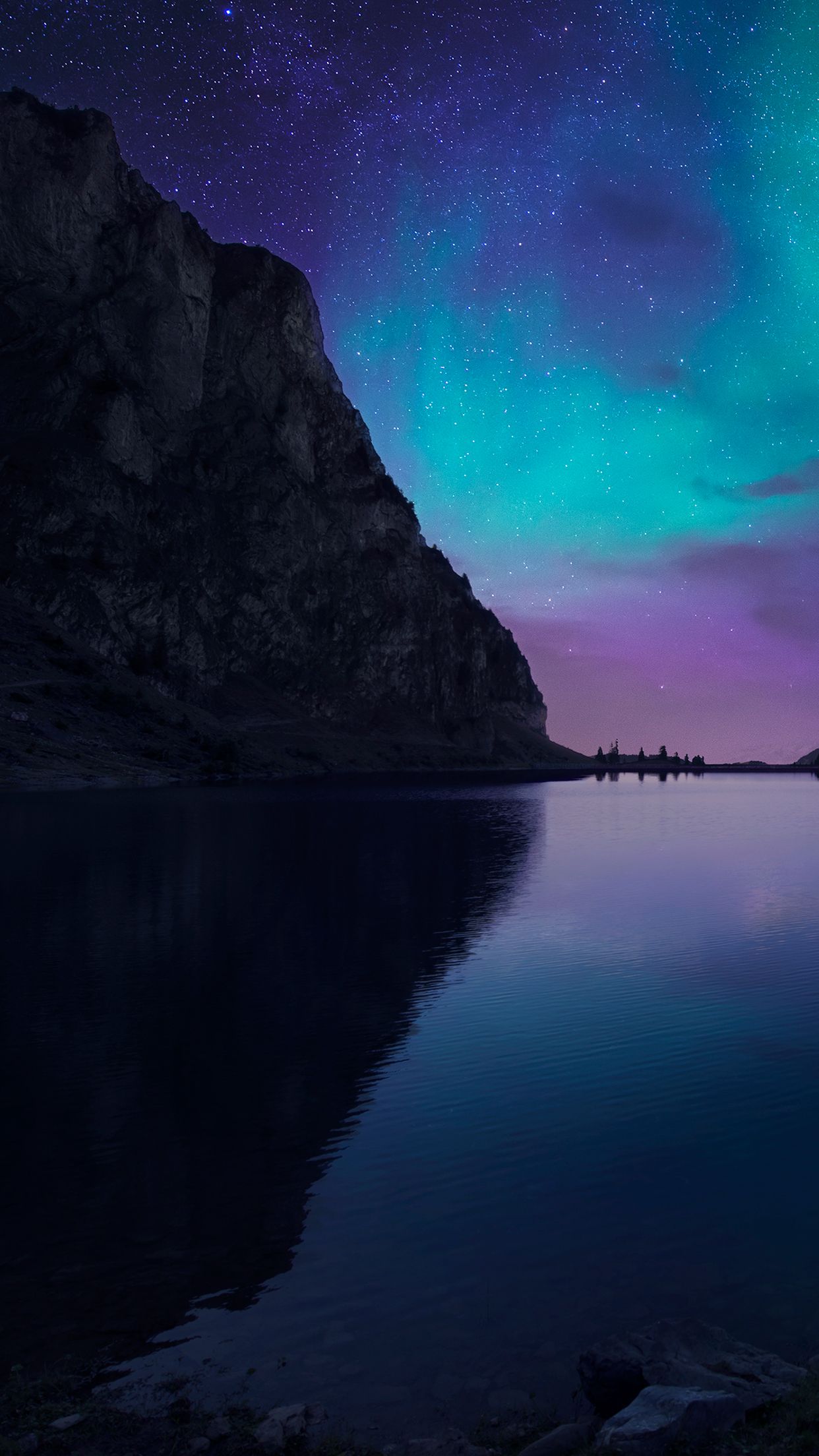 Wallpaper of the week: lakes