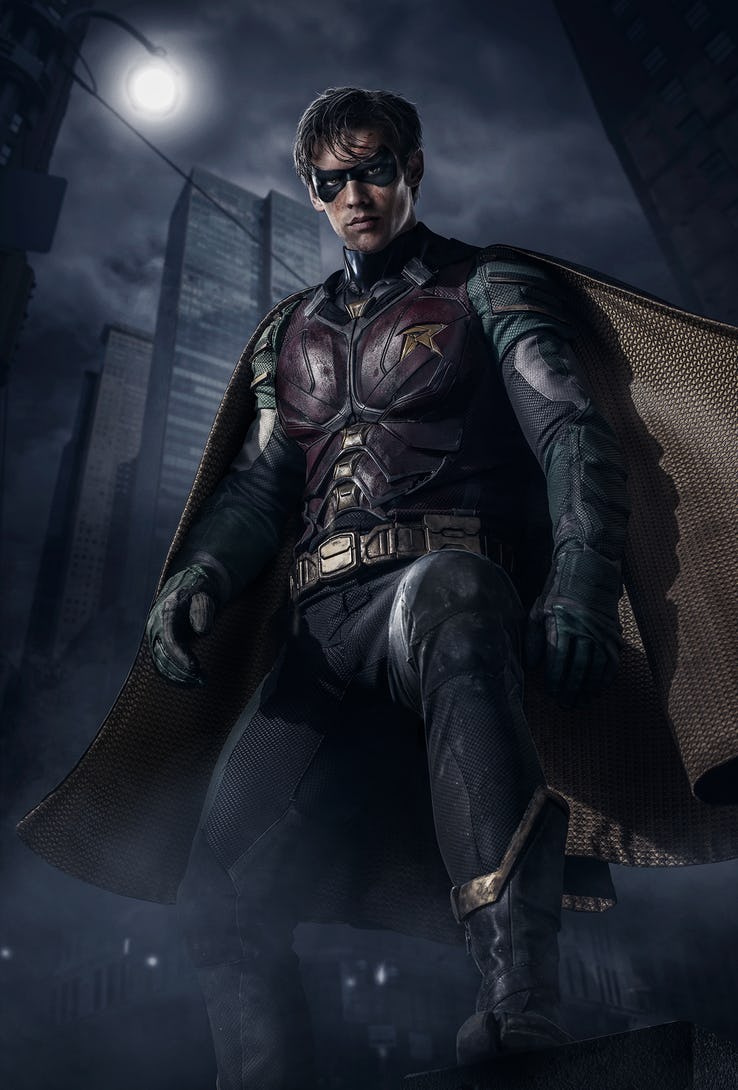 Full Frontal Robin: Two New Image Of Brenton Thwaites Reveal Full Costume From 'Titans'