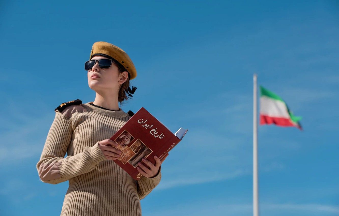 Wallpaper girl, book, form, takes, Iran, Siavosh Ejlali, history of Iran, flag of Iran image for desktop, section девушки