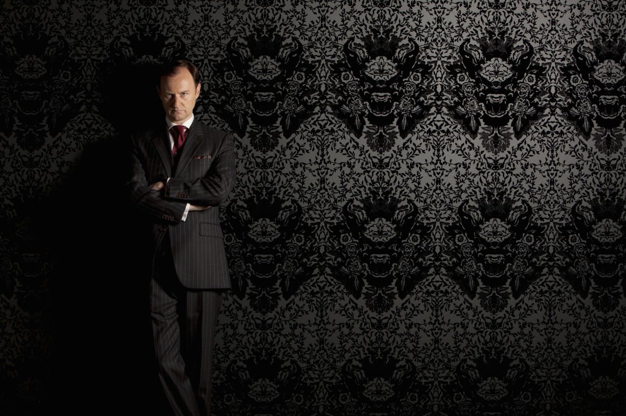 Nixxie's Place: Super Hi Res Mycroft Holmes Pt 5 'Adler