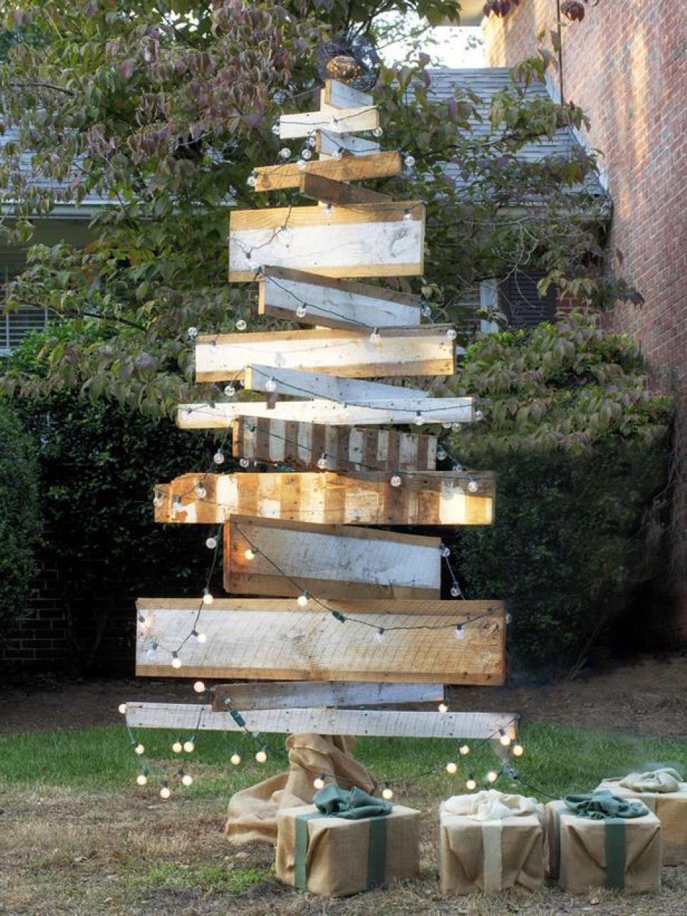 Home for the Holidays: 20 Country Christmas Decorating Ideas