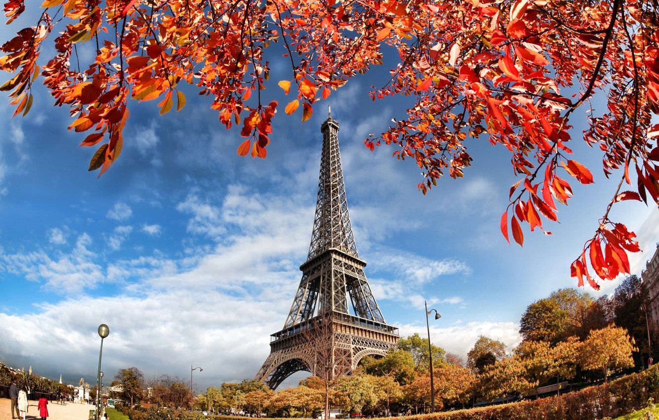 Paris in Autumn Wallpaper Free Paris in Autumn Background