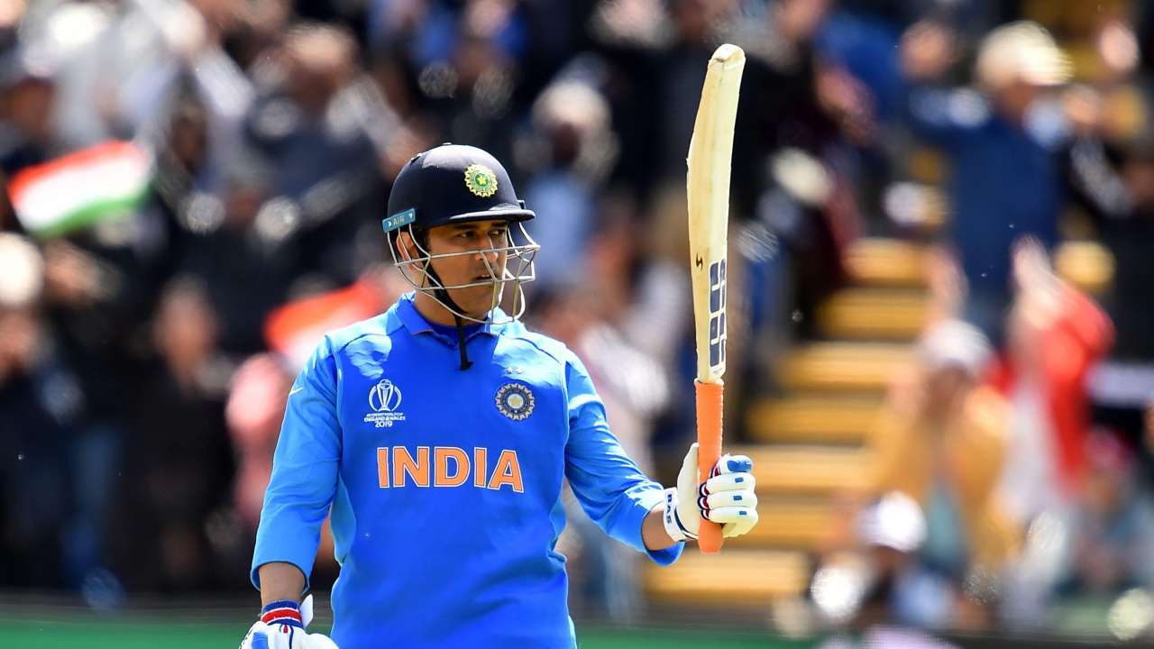 Dhoni's last game? MSD fights but fails to take India into World Cup final