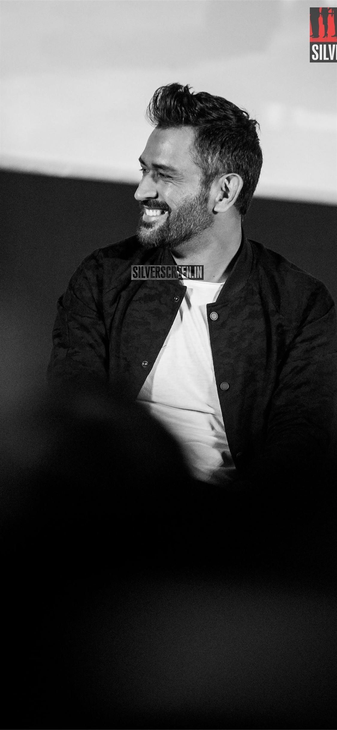 MS Dhoni Wallpaper 1125×2436