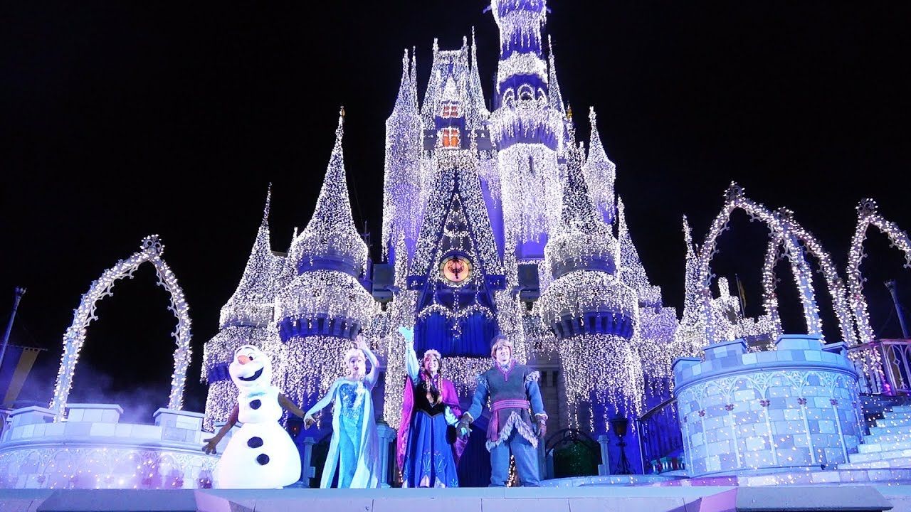 A Frozen Holiday Wish Cinderella Castle Lighting 2019 Front Row Center, Magic Kingdom W Anna, Elsa