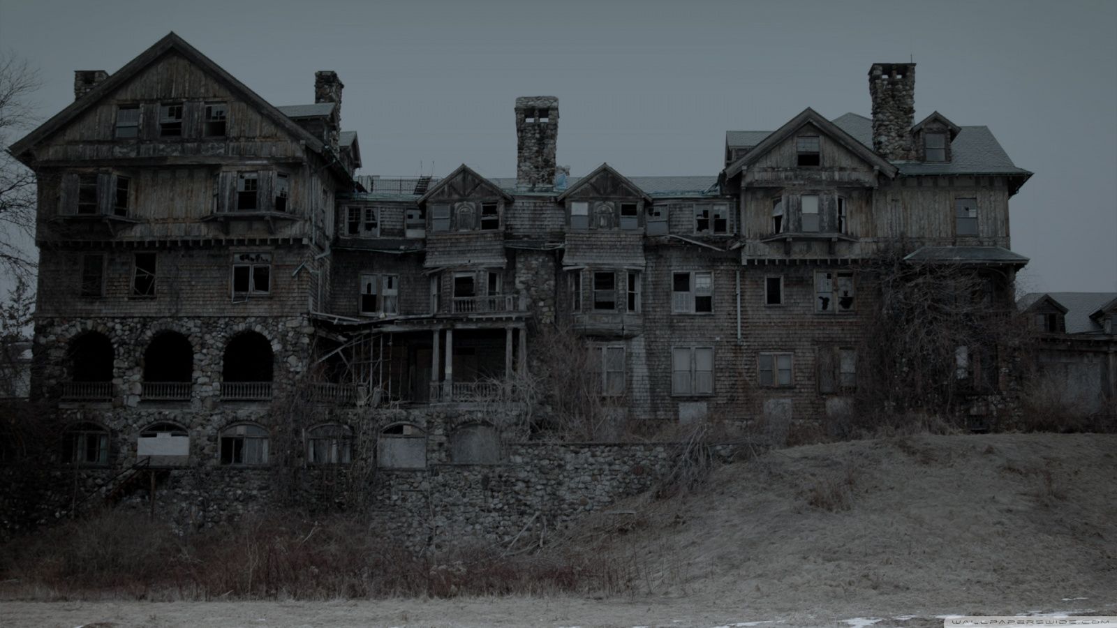 Creepy House Ultra HD Desktop Background Wallpaper for 4K UHD TV, Widescreen & UltraWide Desktop & Laptop, Tablet