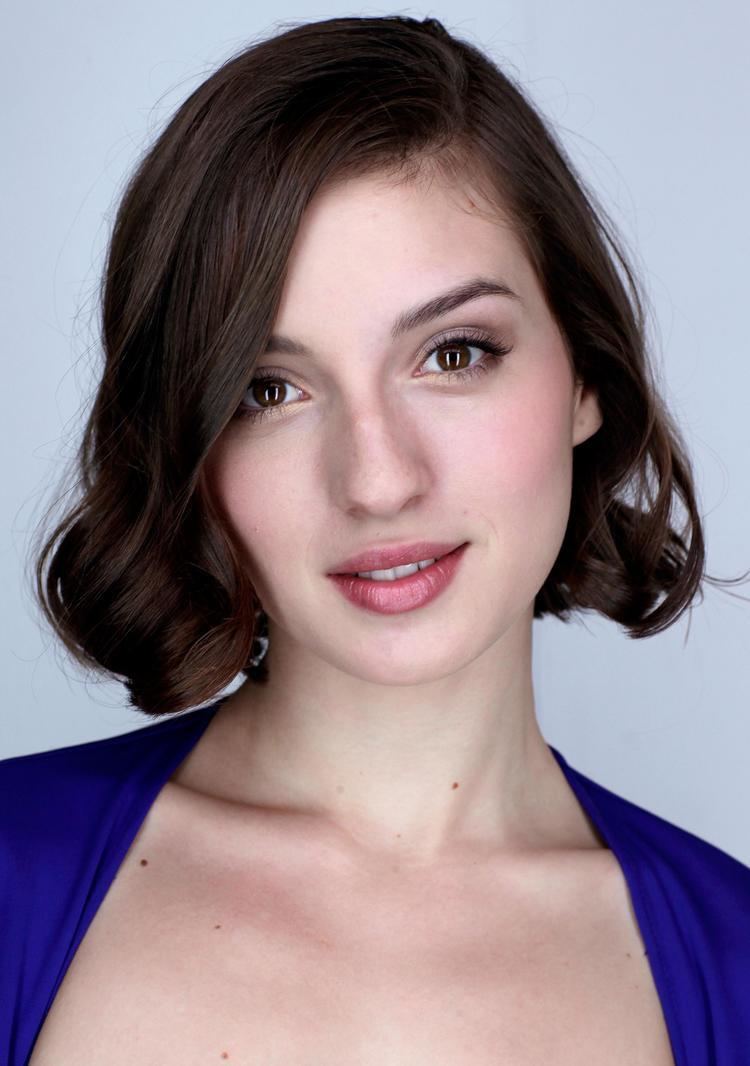 María Valverde, The Free Social Encyclopedia