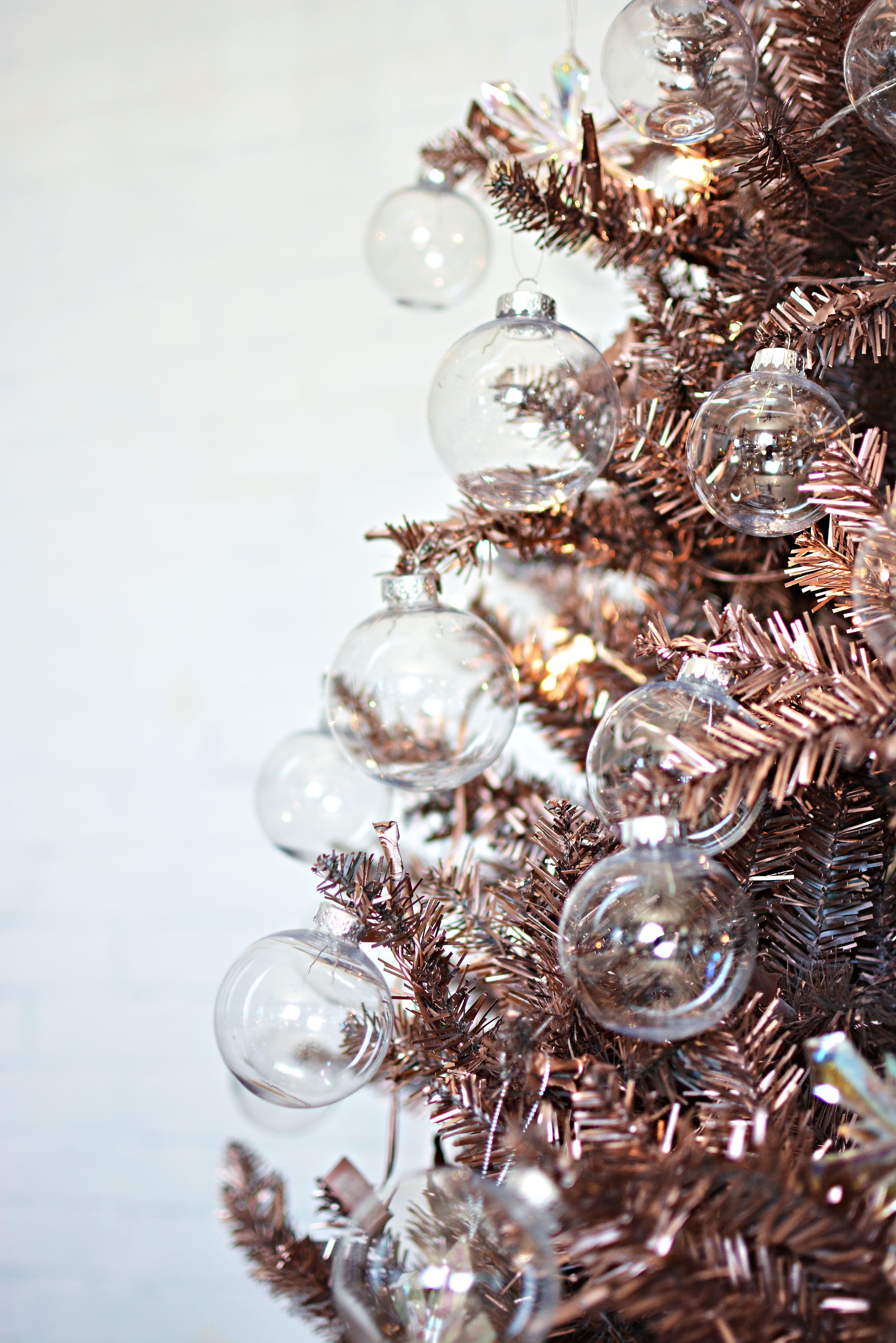 DIY Rose Gold Christmas Tree. Christmas tree wallpaper, Rose gold christmas tree, Gold christmas decorations