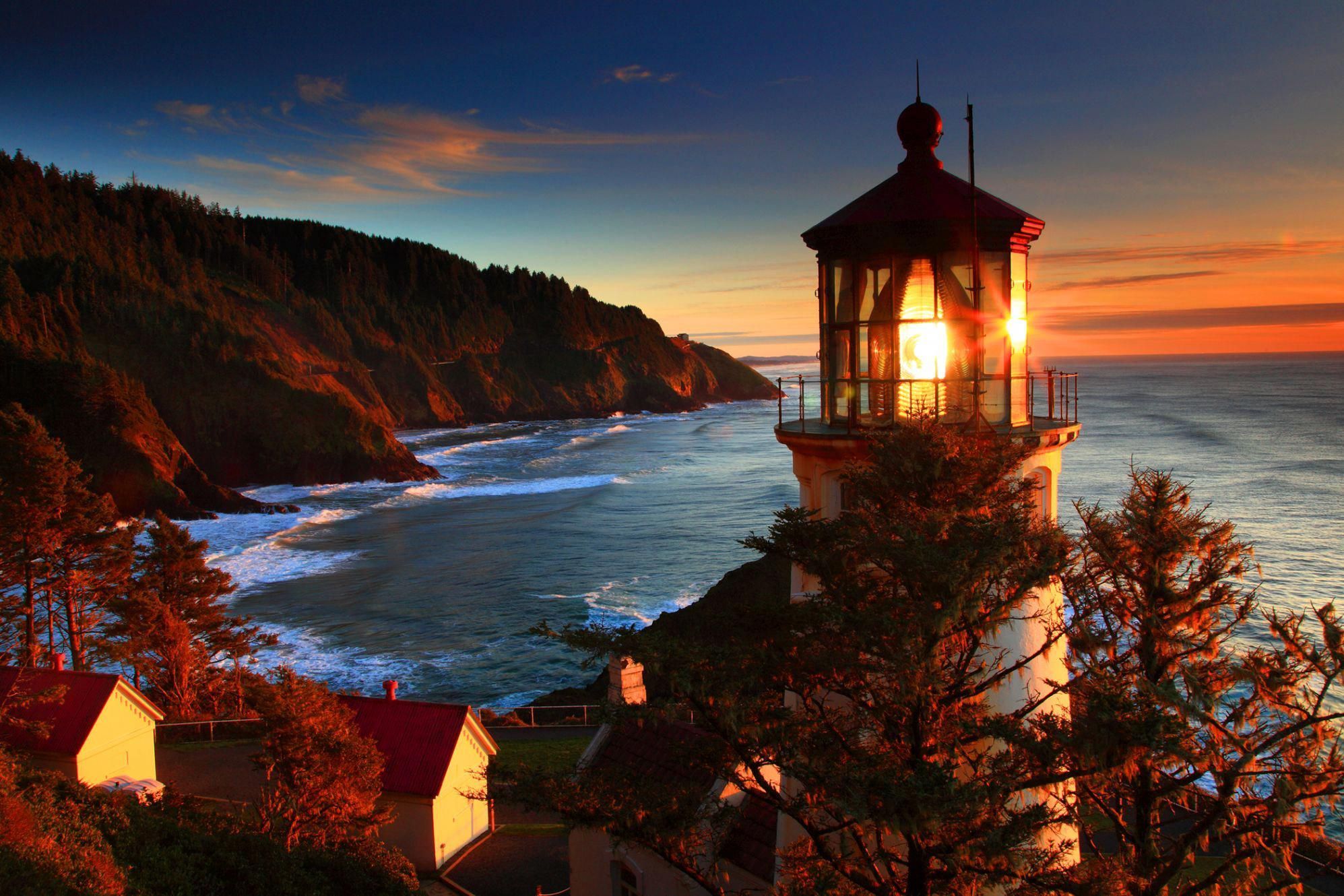 how to get paid to travel the world. Lighthouse, Oregon coast, Cool places to visit