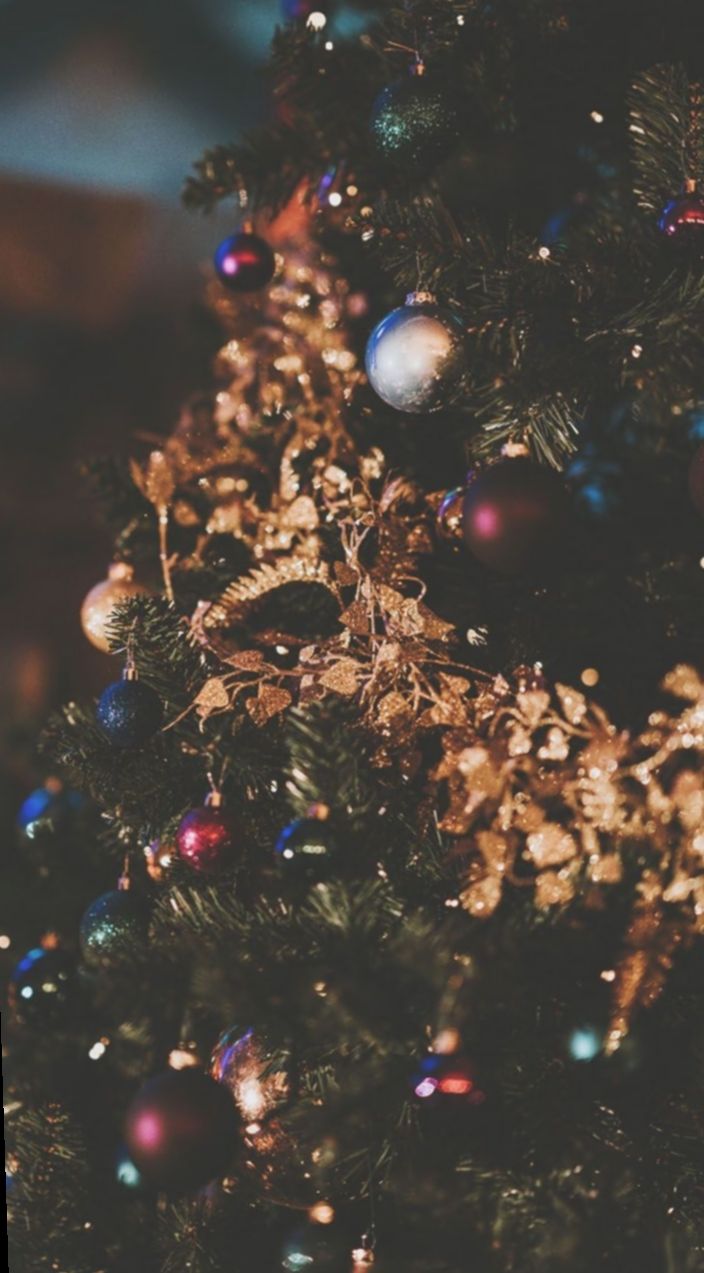 Christmas Lights Wallpaper Phone #cozy #winterweather #hygge. Рождественские обои, Рождественские изображения, Рождественские картинки