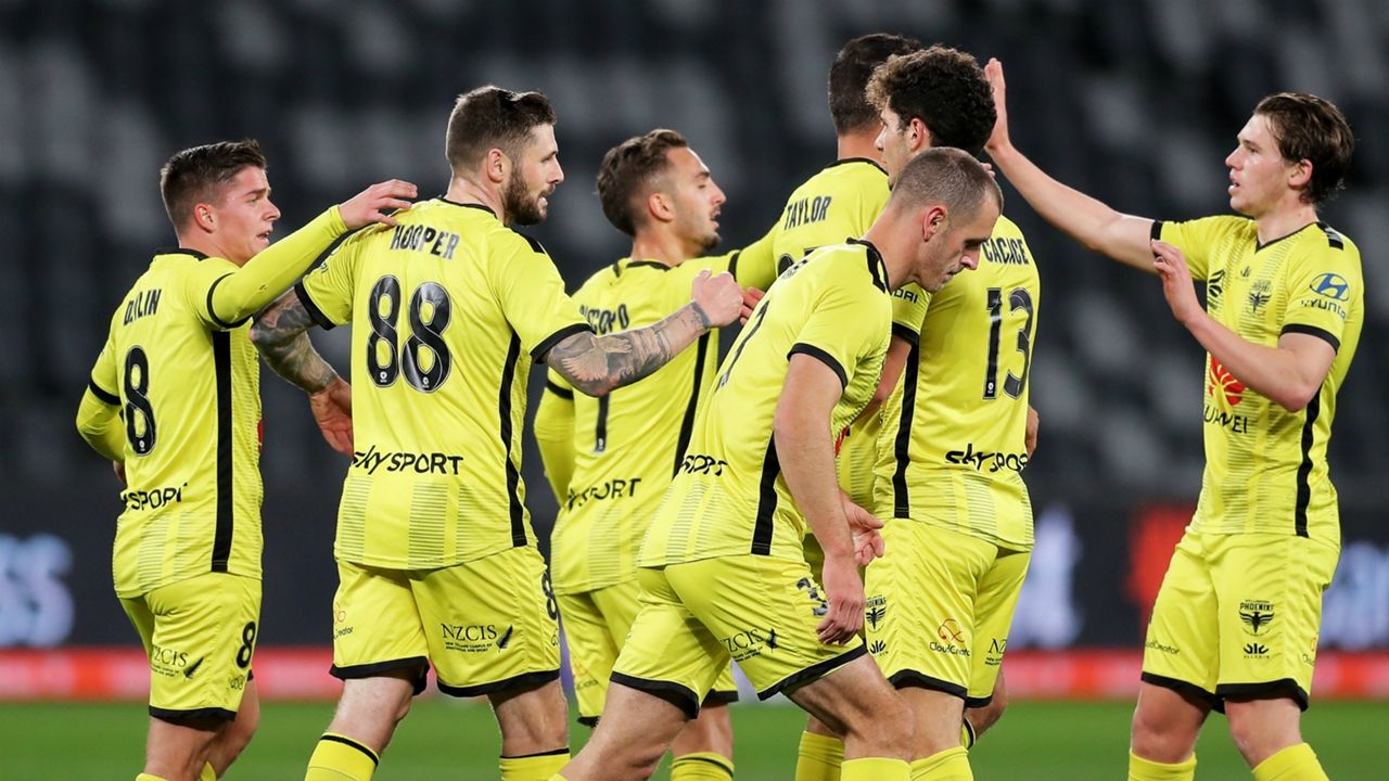 Perth Glory 1 2 Wellington Phoenix: Gary Hooper On Target Again As Talay's Side Close In On Second. Sporting News Australia