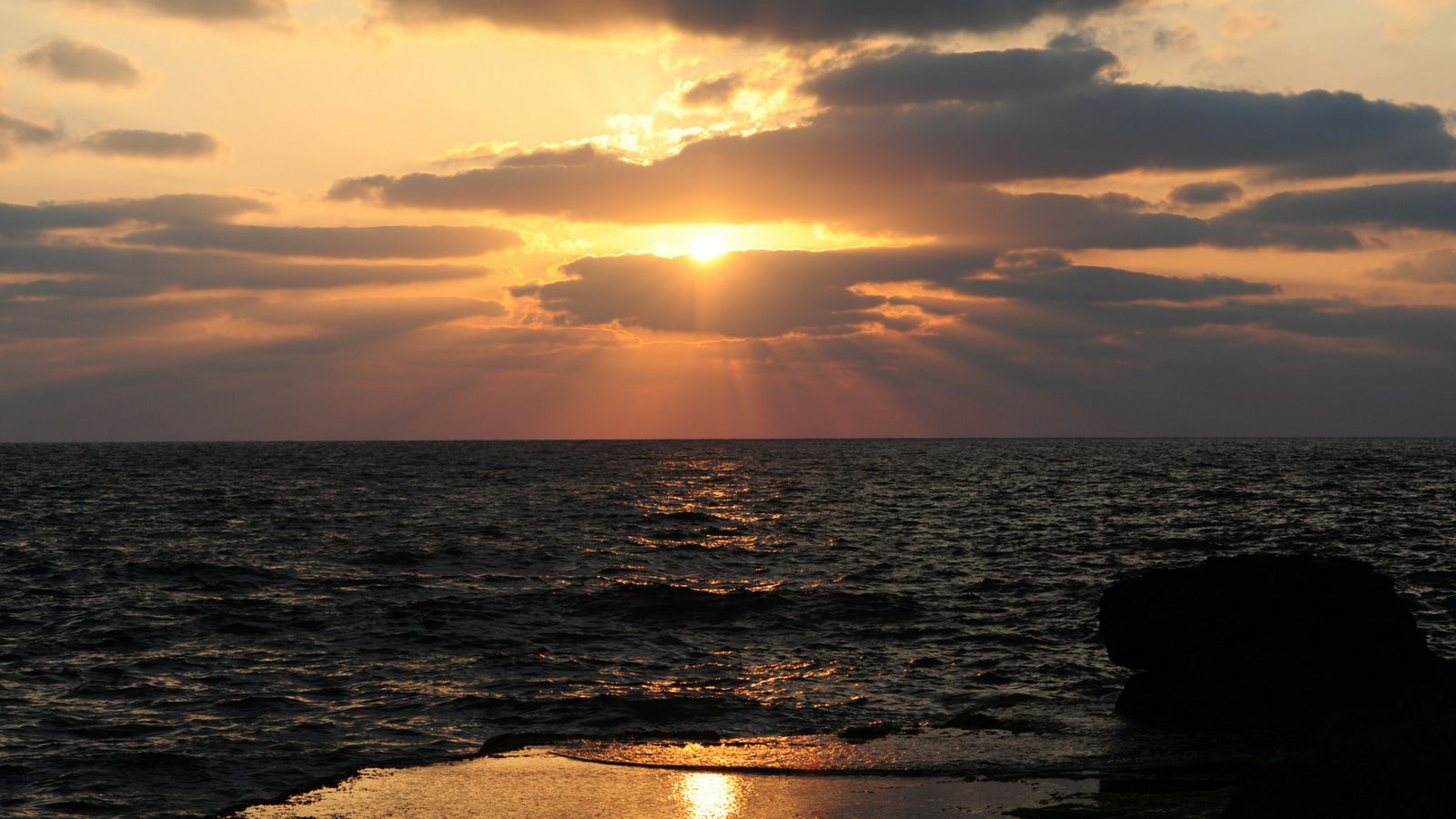 spectacular photo of sunsets in Israel