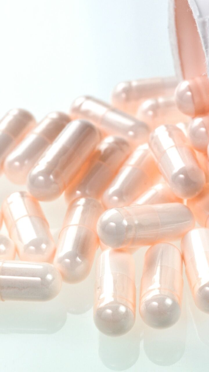 art, background, beauty, candy, decor, design, eat me, fashion, pink, kawaii, pastel, pattern, patterns, pills, pretty, soft, softy, style, sugar, sweets, tablets, texture, wallpaper, wallpaper, we heart it, medications, capsules, wallpaper iphone