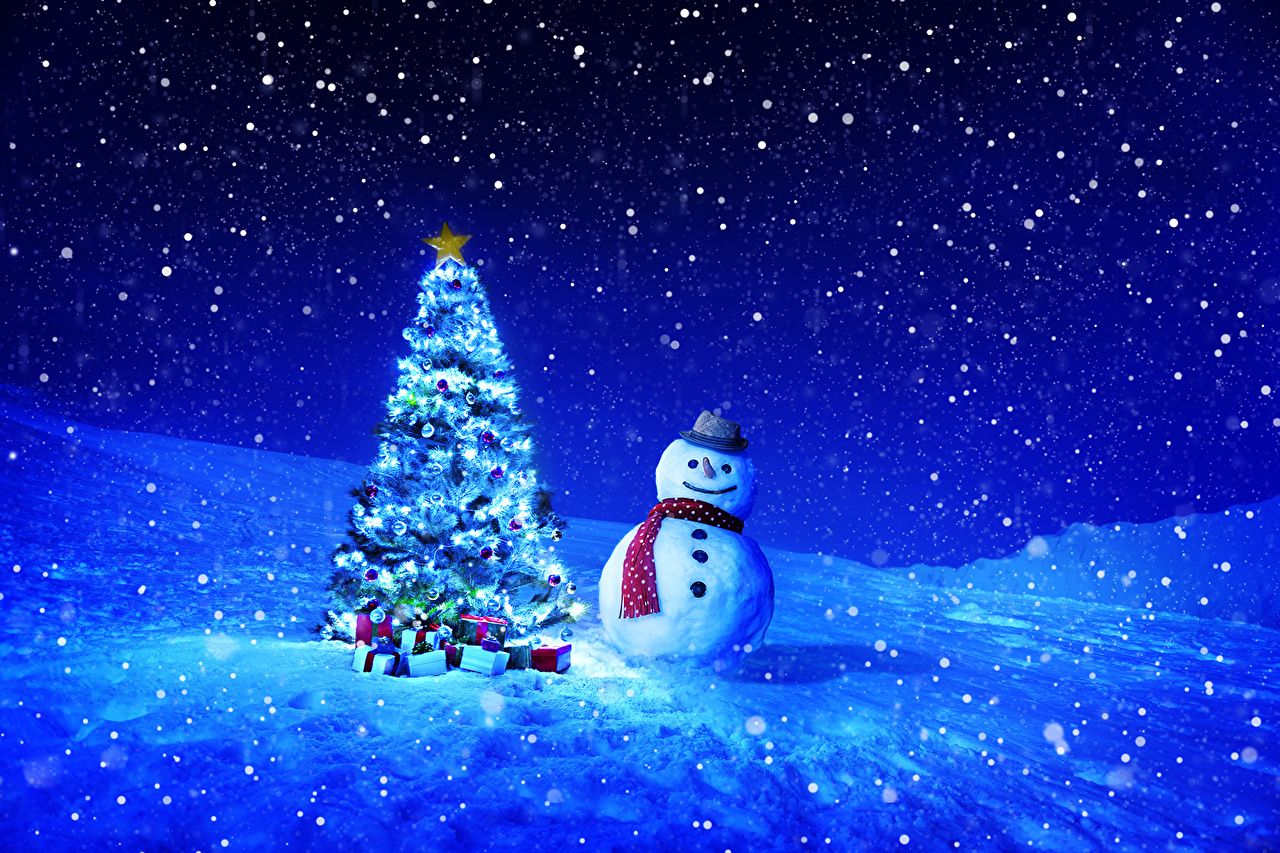 Christmas Tree With Snow On It Wallpapers - Wallpaper Cave