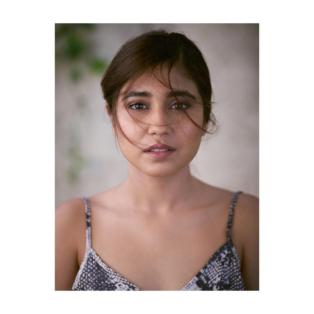 Hot Pics of Shweta Tripathi that make you fall in love with her Instantly