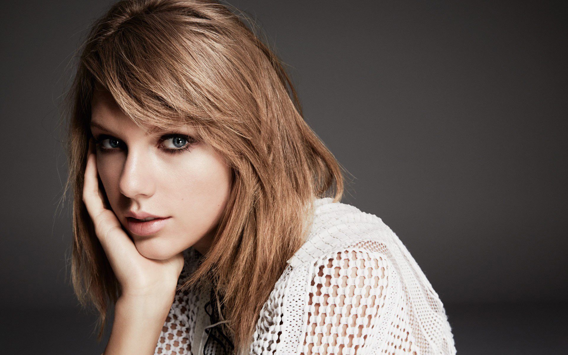 Taylor Swift HD Wallpaper Swift Wallpaper & Background Download