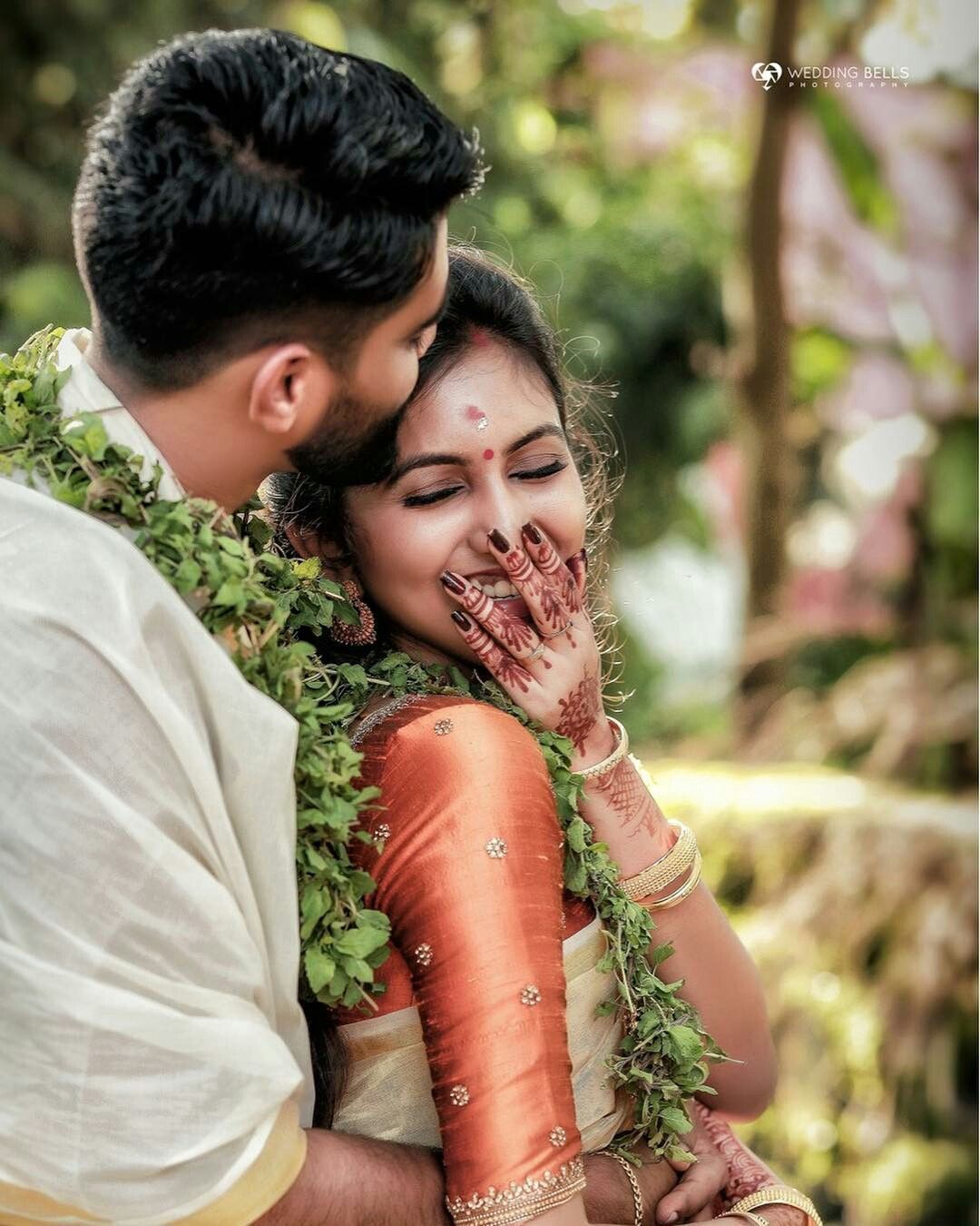 വധുവായി നീ വരാനായി njan ideas. kerala wedding photography, wedding couple poses, wedding photohoot