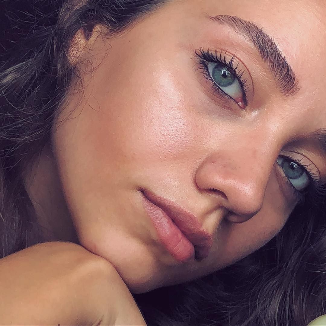 Instagram post by Özge Özacar • Aug 17, 2018 at 6:06pm UTC. Instagram, Senior picture girl poses, Instagram posts