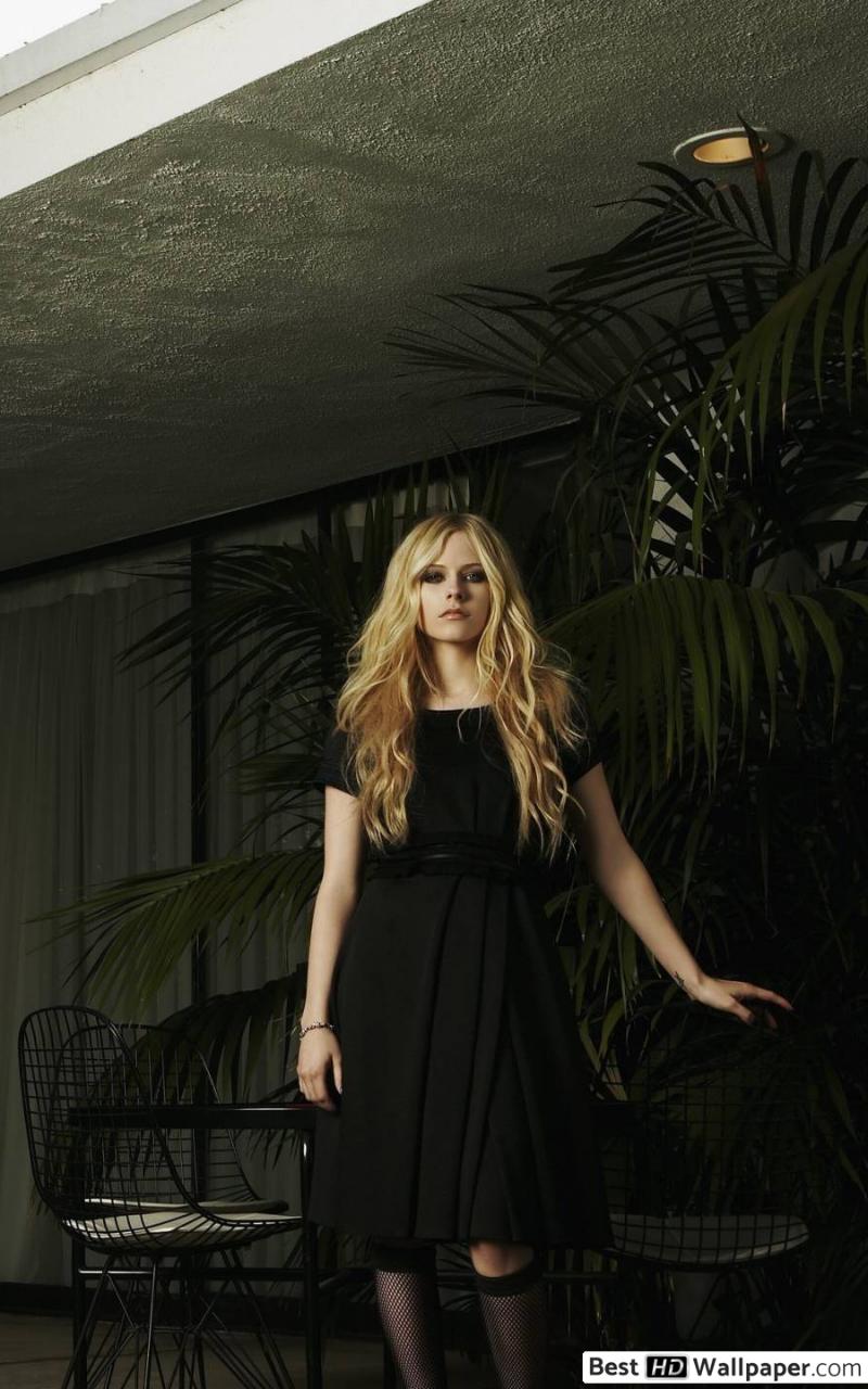 Canadian singer Lavigne HD wallpaper download