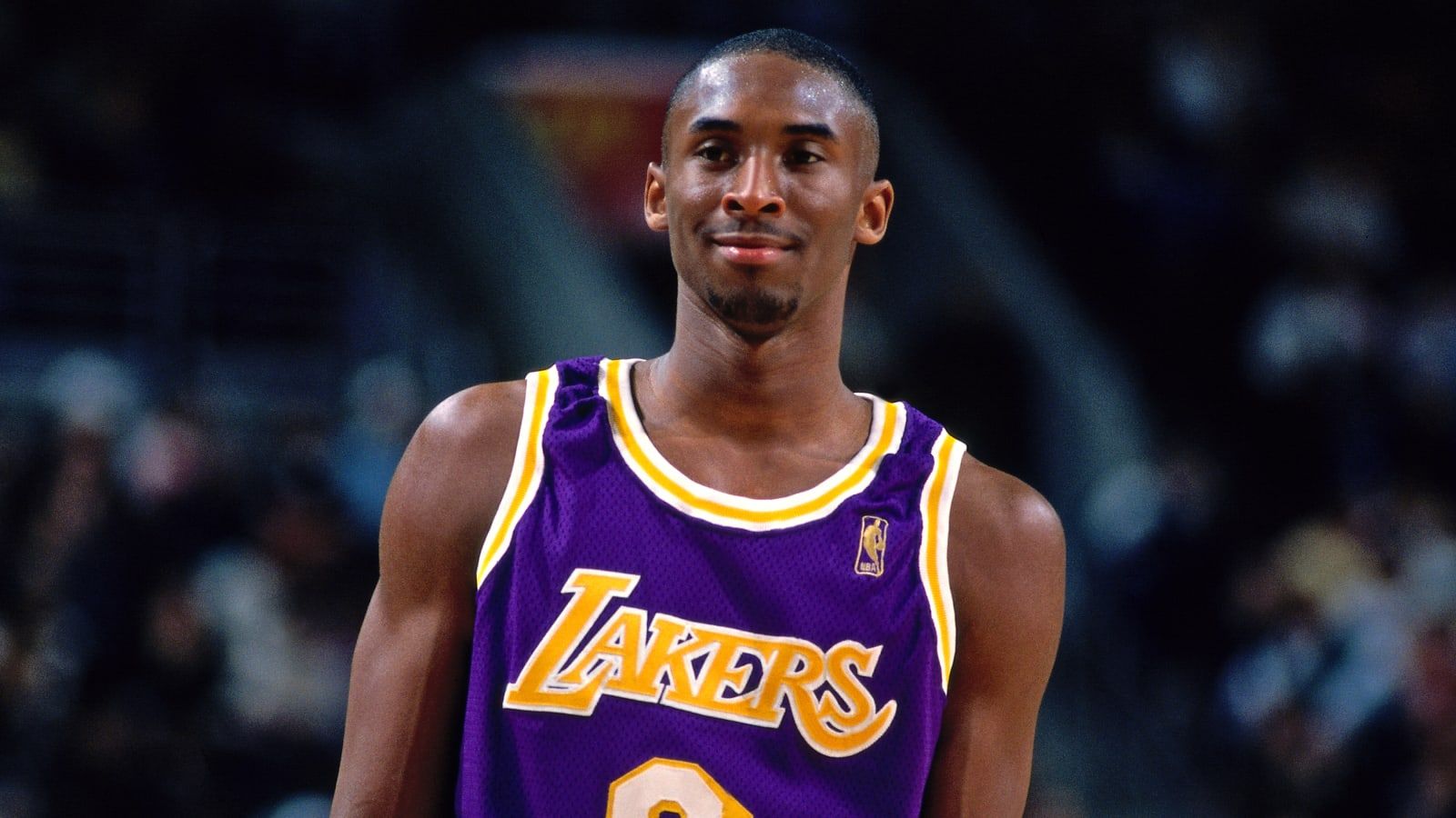 Kobe Bryant jersey auctioned off, starts at $000